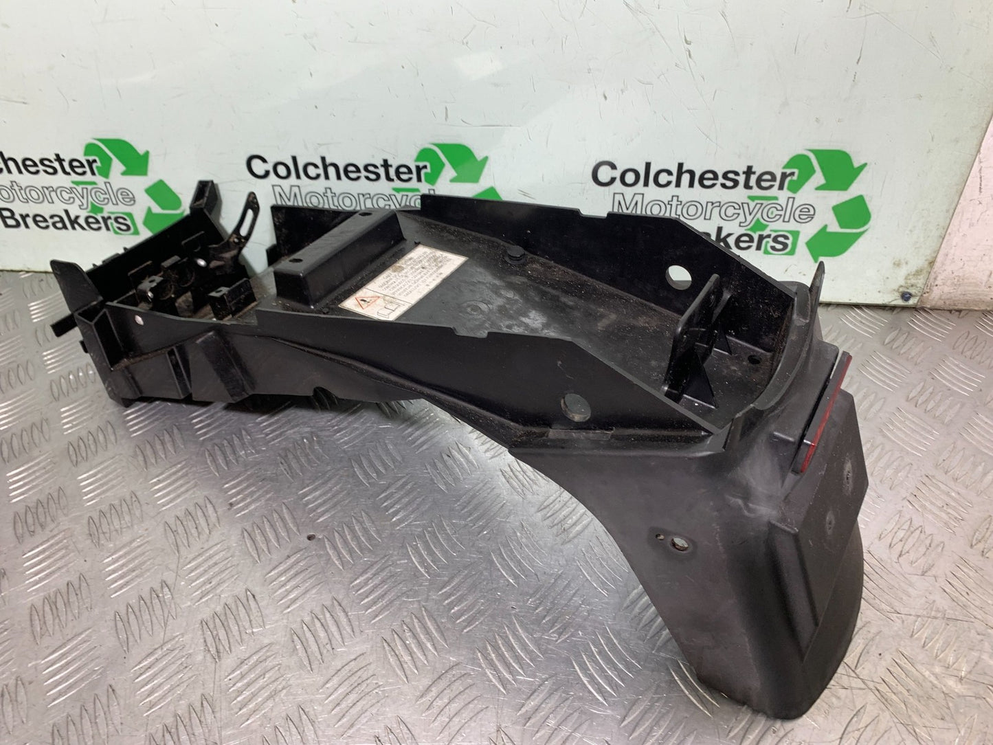 TRIUMPH 955I SPRINT RS REAR MUDGUARD  YEAR 1999-03 (CMB1313)