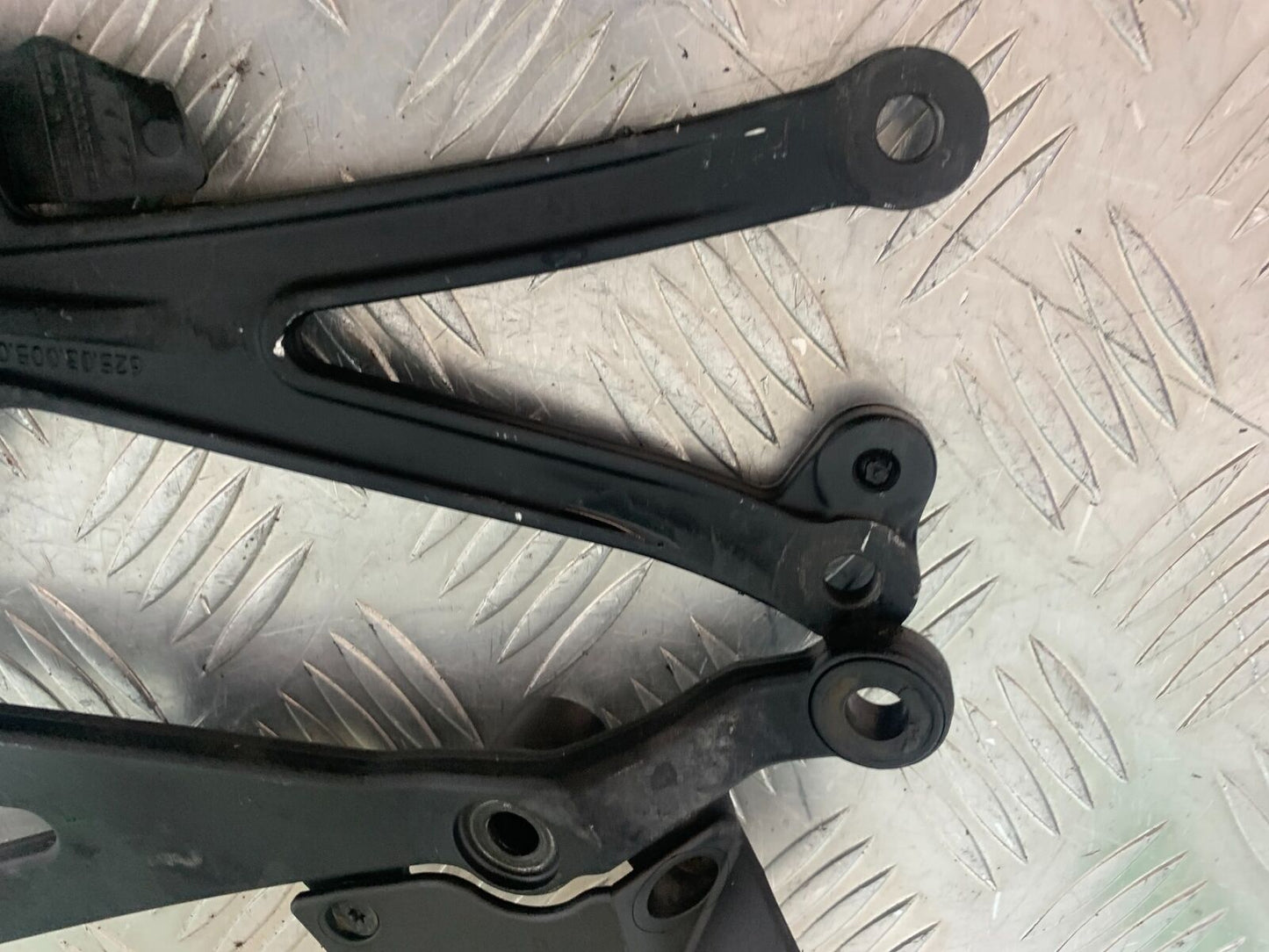 KTM 990 SUPERMOTO T ENGINE BRACKETS  YEAR 2010-2011  (CMB1127)