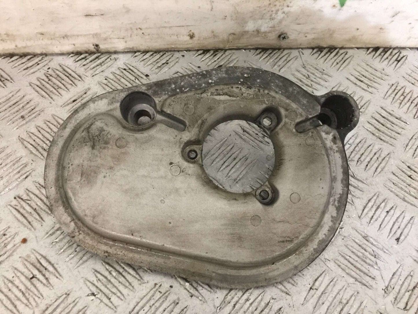 HARLEY DAVIDSON FAT BOB FXDF AIR BOX MOUNT   YEAR 2009  (STOCK 806)