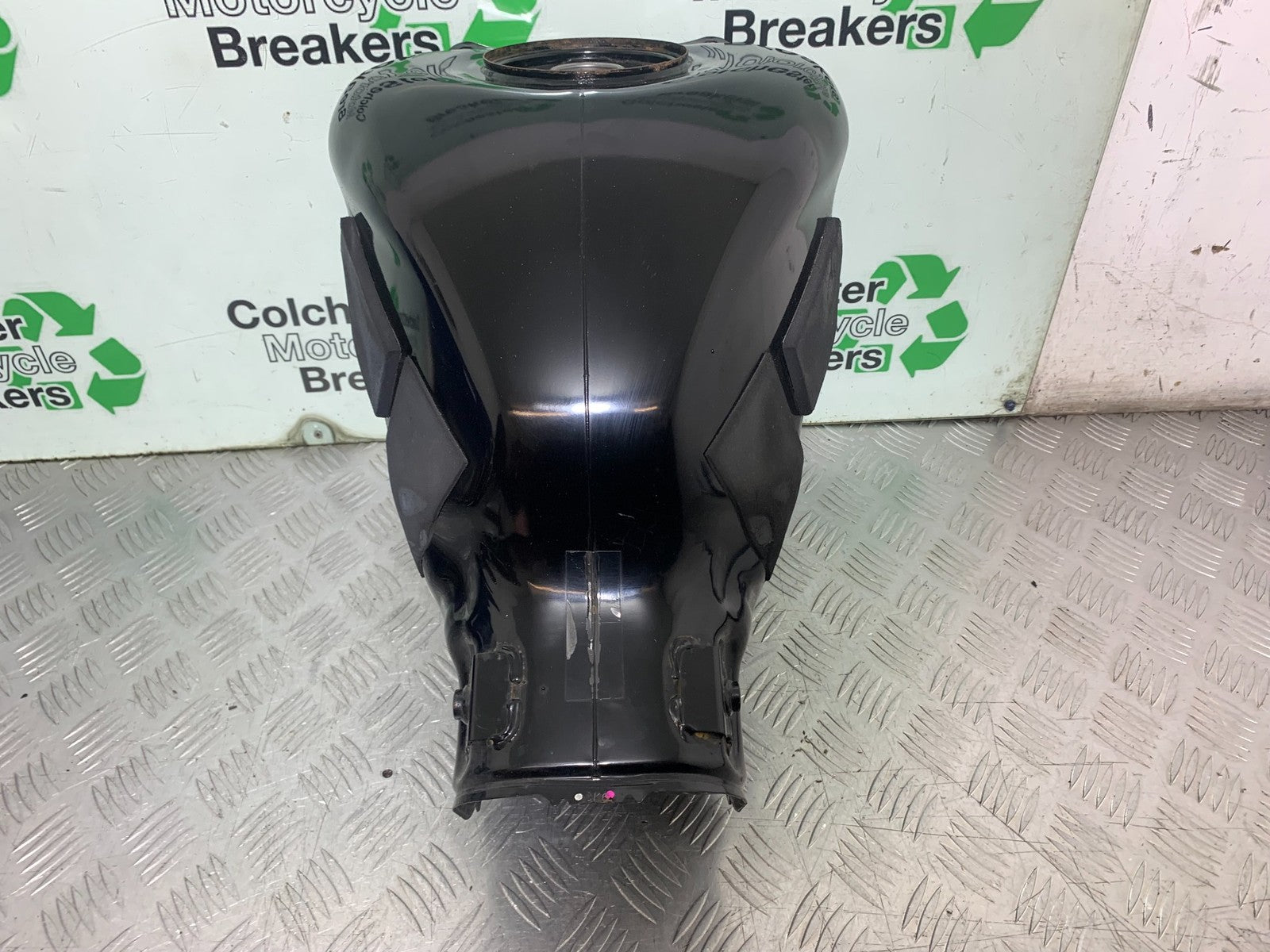 HONDA CBR1000 rr FIREBLADE PETROL TANK  2012-2016 (CMB1280)