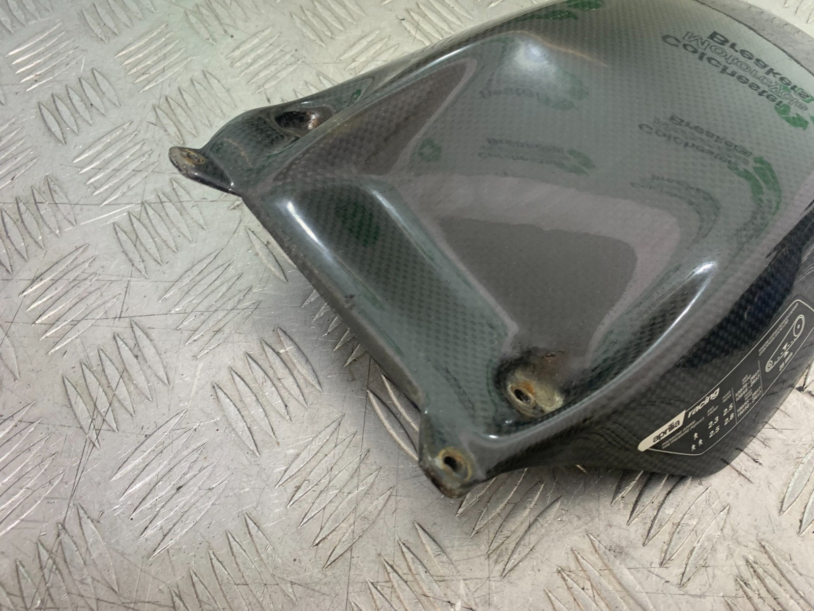 APRILIA RSV1000 R FACTORY MILLE CARBON HUGGER   2004-09 (CMB1203)