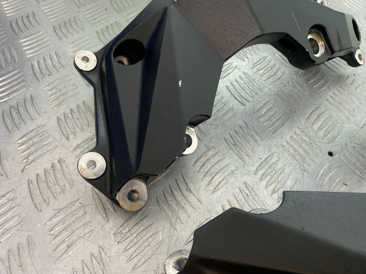 MV AGUSTA 675 F3 ENGINE BRACKETS  YEAR 2012-2016 (CMB1302)