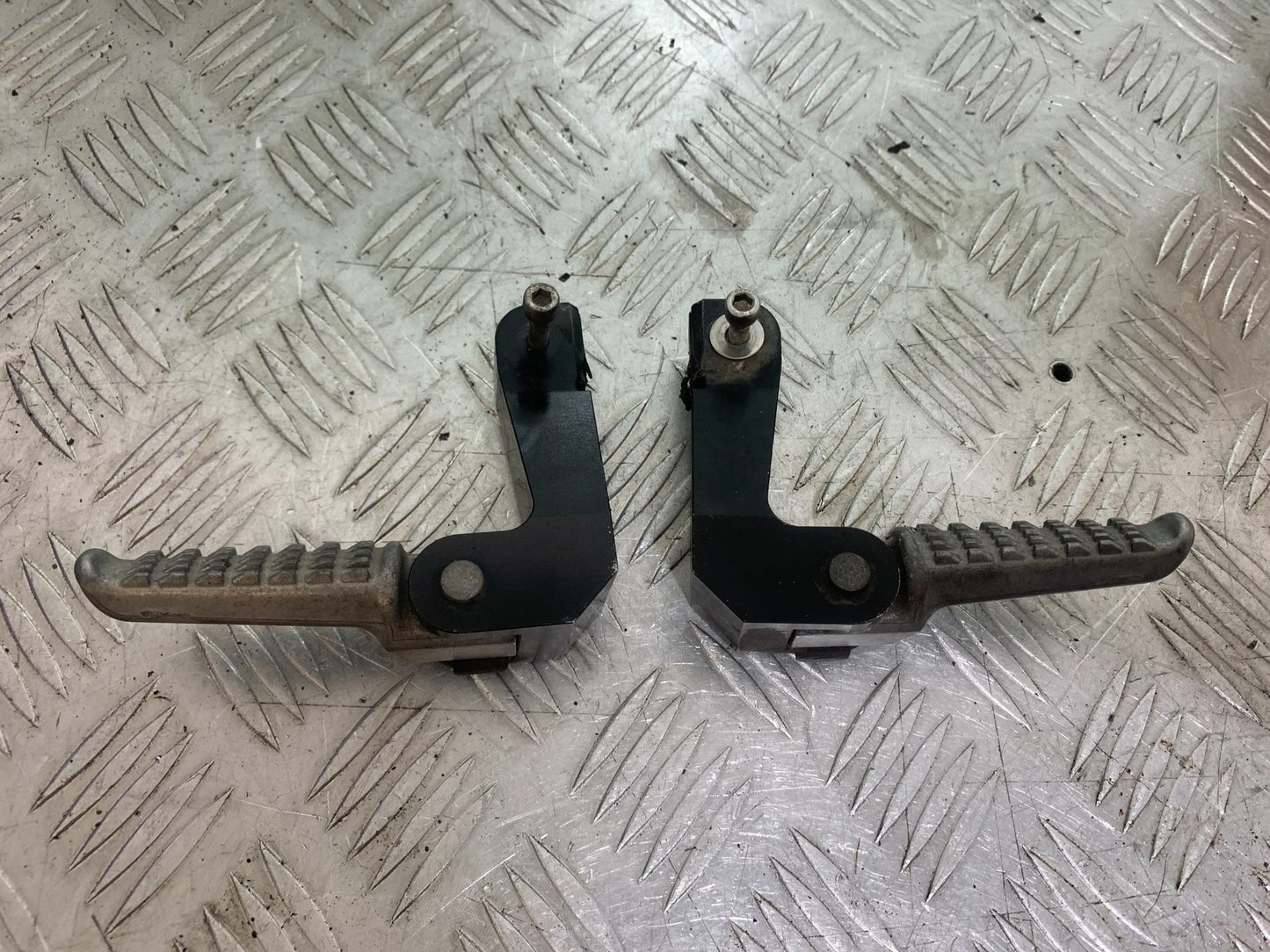 KAWASAKI GTR1400 GTR 1400 EXTENDED REAR FOOTPEGS  YEAR 2007-2009 (CMB1174)