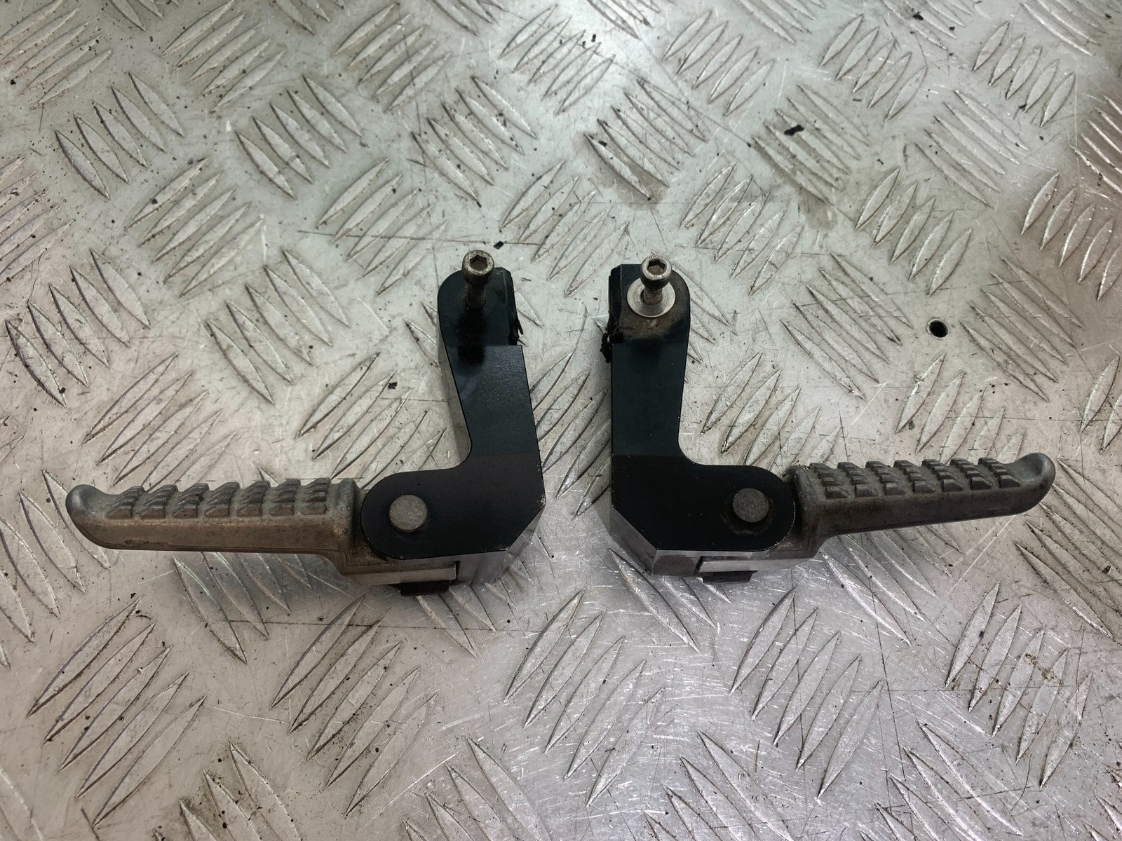 KAWASAKI GTR1400 GTR 1400 EXTENDED REAR FOOTPEGS  YEAR 2007-2009 (CMB1174)