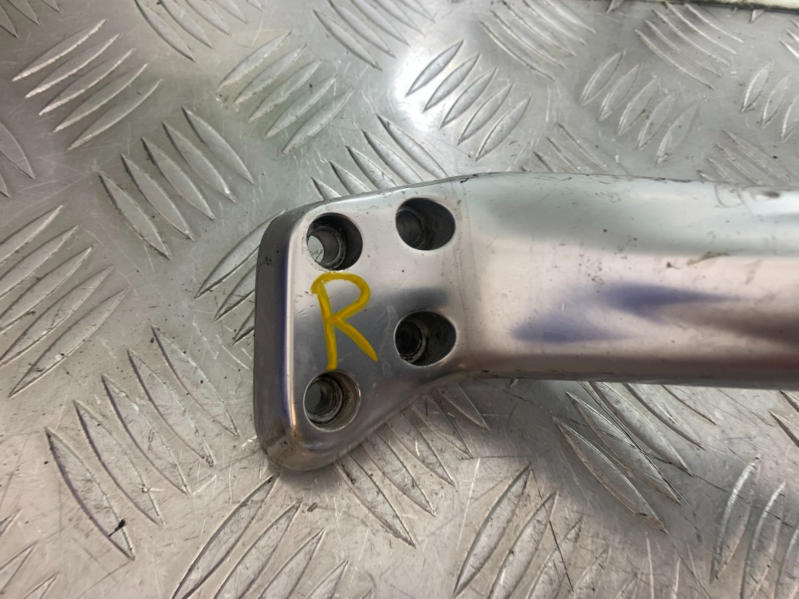 BMW R850 R R850R RIGHT HANDLEBAR  YEAR 1994-2002 (CMB1170)