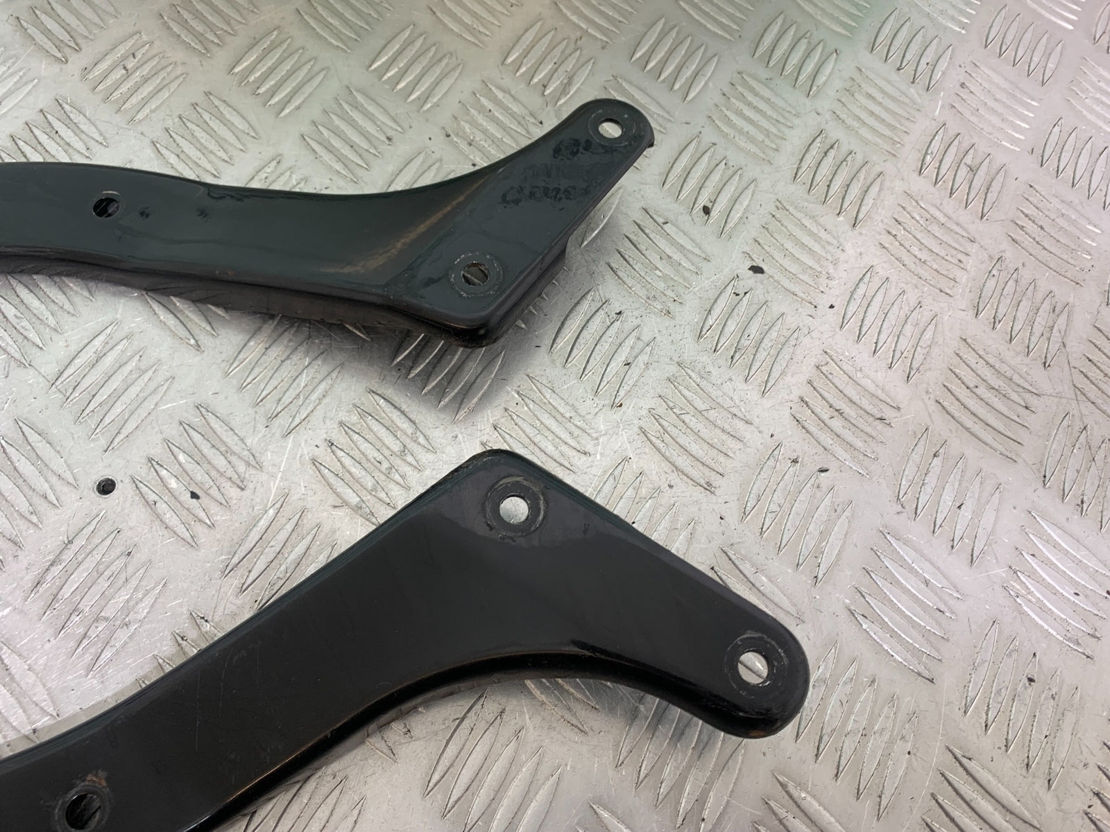 HARLEY DAVIDSON FXS BLACKLINE 1585 REAR FRAME COVERS YEAR 2012 (CMB1147)