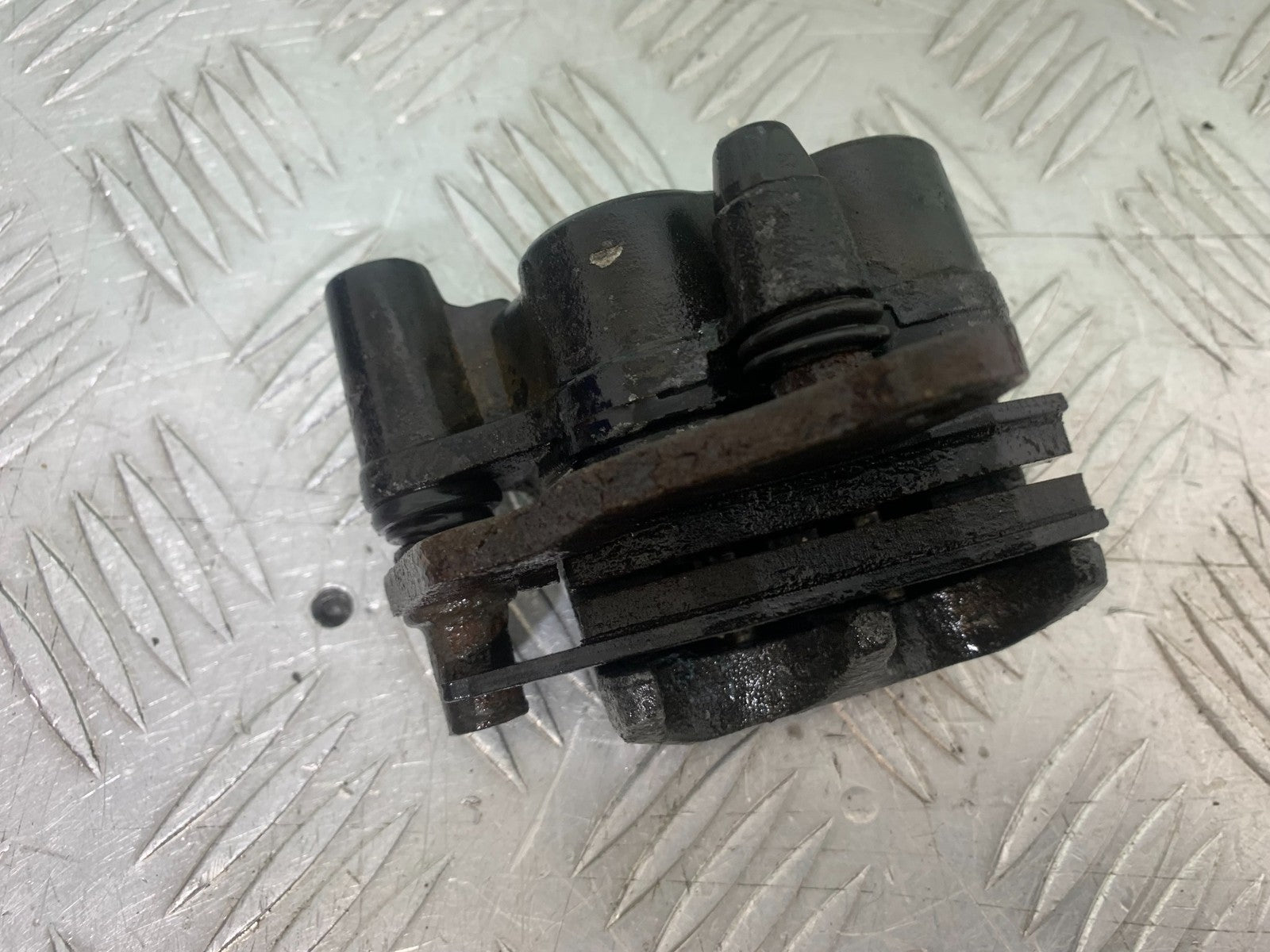 PIAGGIO VESPA GTS 125 FRONT CALIPER YEAR 2009-2014  (CMB1261)