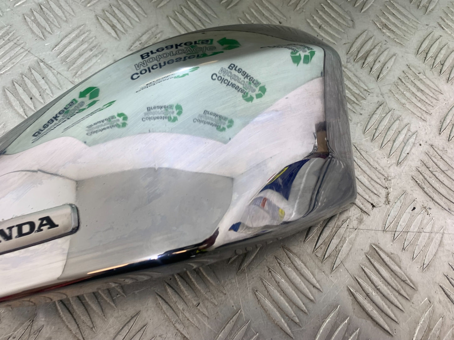 HONDA VTX1300 S-6 RIGHT SEAT PANEL   YEAR 2004-09 (CMB1159)