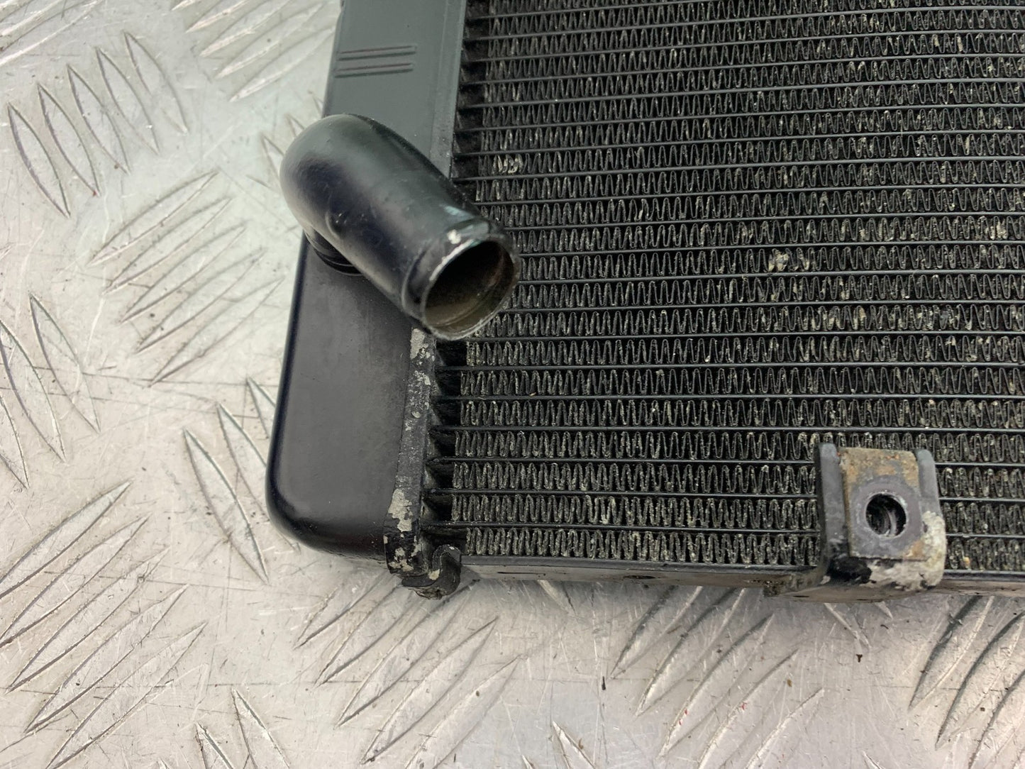 TRIUMPH 675 STREET TRIPLE RX RADIATOR   2015- 2017 (CMB1299)