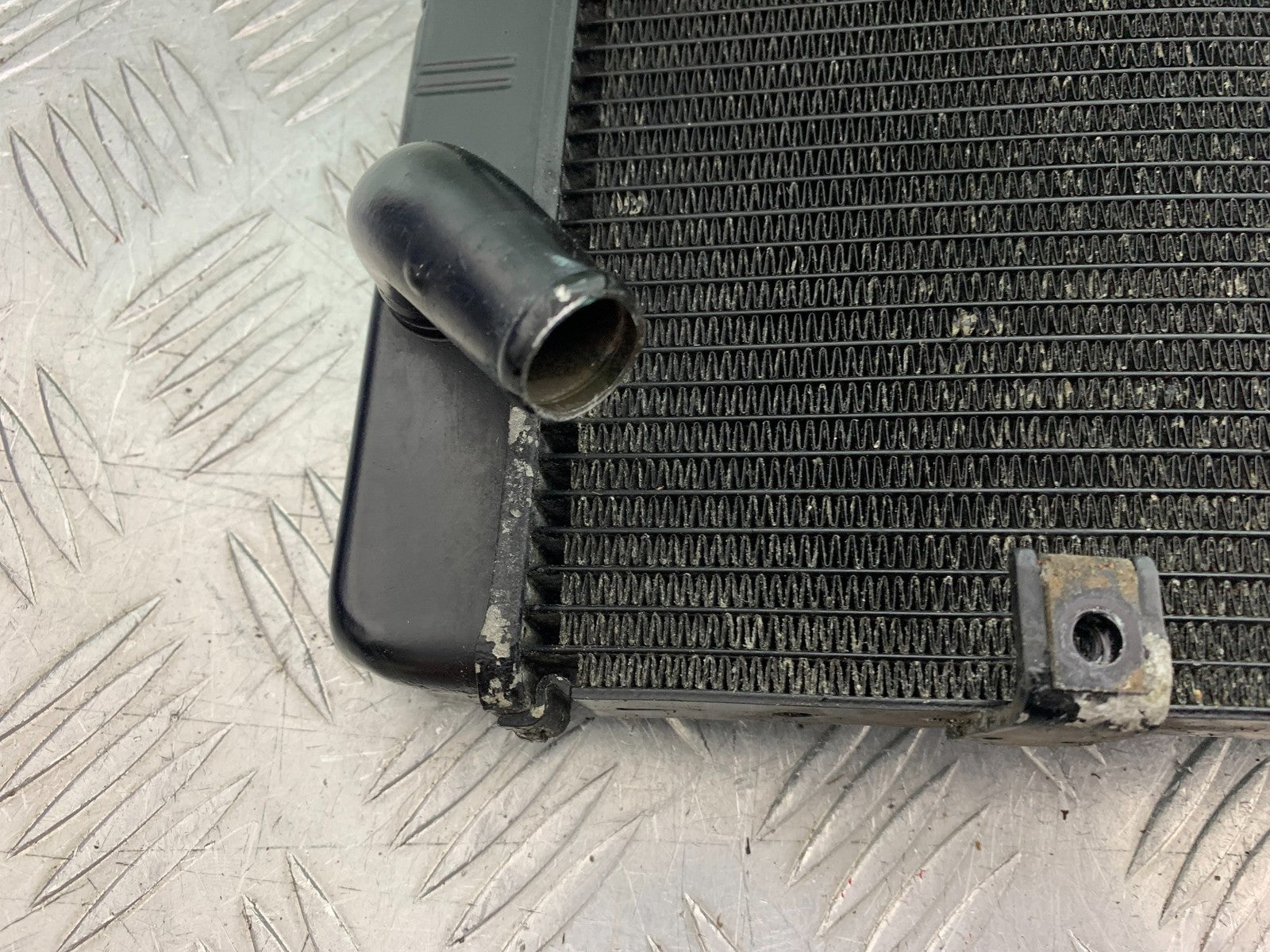 TRIUMPH 675 STREET TRIPLE RX RADIATOR   2015- 2017 (CMB1299)