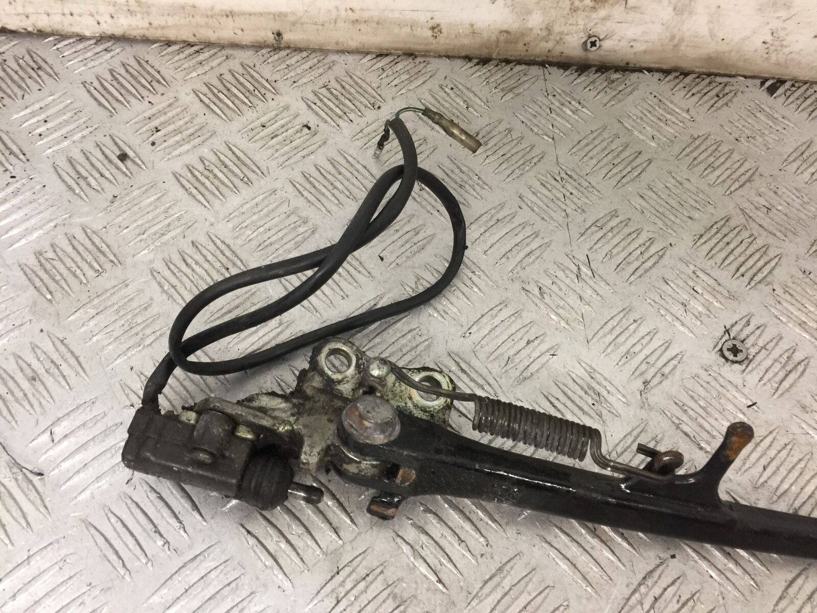 KAWASAKI ZX9R ZX9B SIDE STAND  YEAR 1994 (STOCK 860)