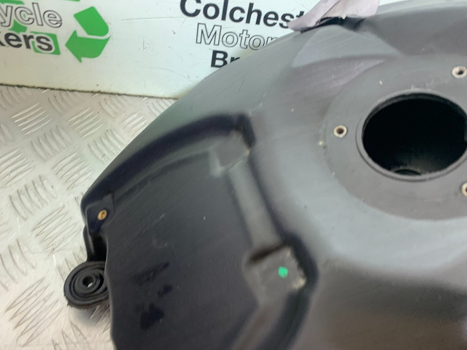 APRILIA SL750 SL 750 SHIVER PETROL TANK  YEAR 2008-2016 (CMB1242)