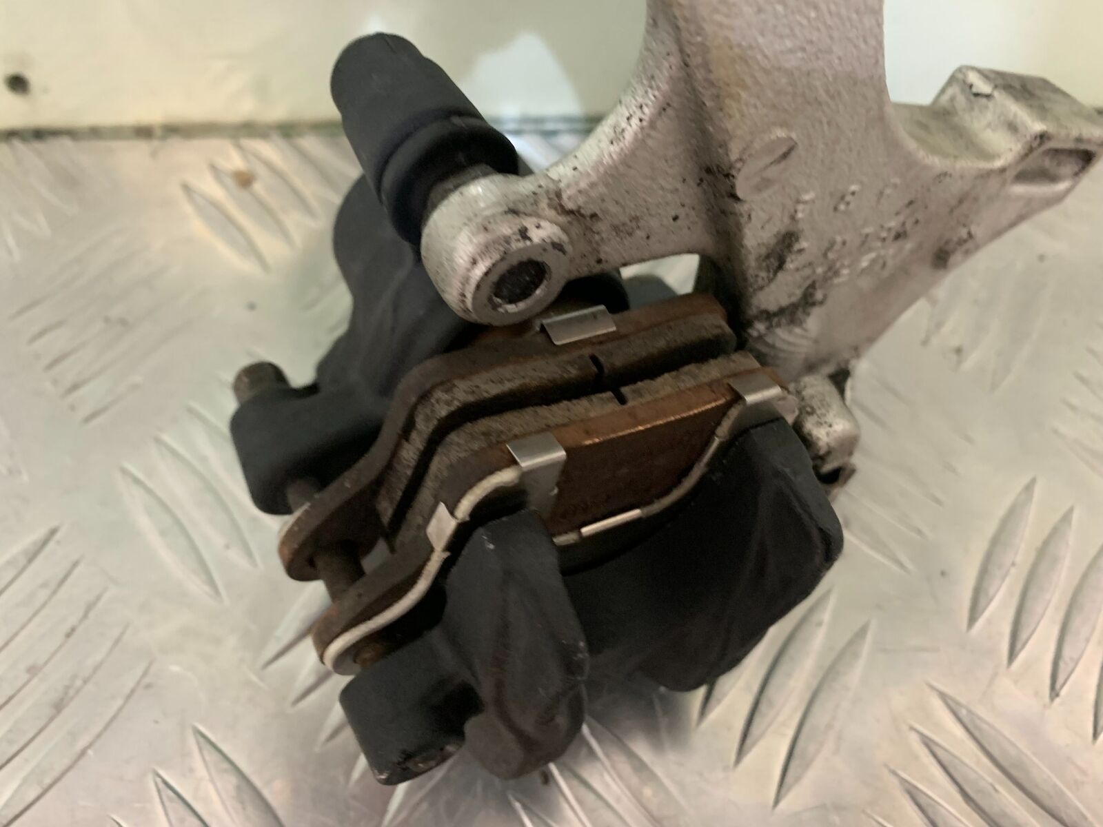 HONDA CBR1000 rr FIREBLADE REAR BRAKE CALIPER  YEAR 2008-2011 (STOCK 986)