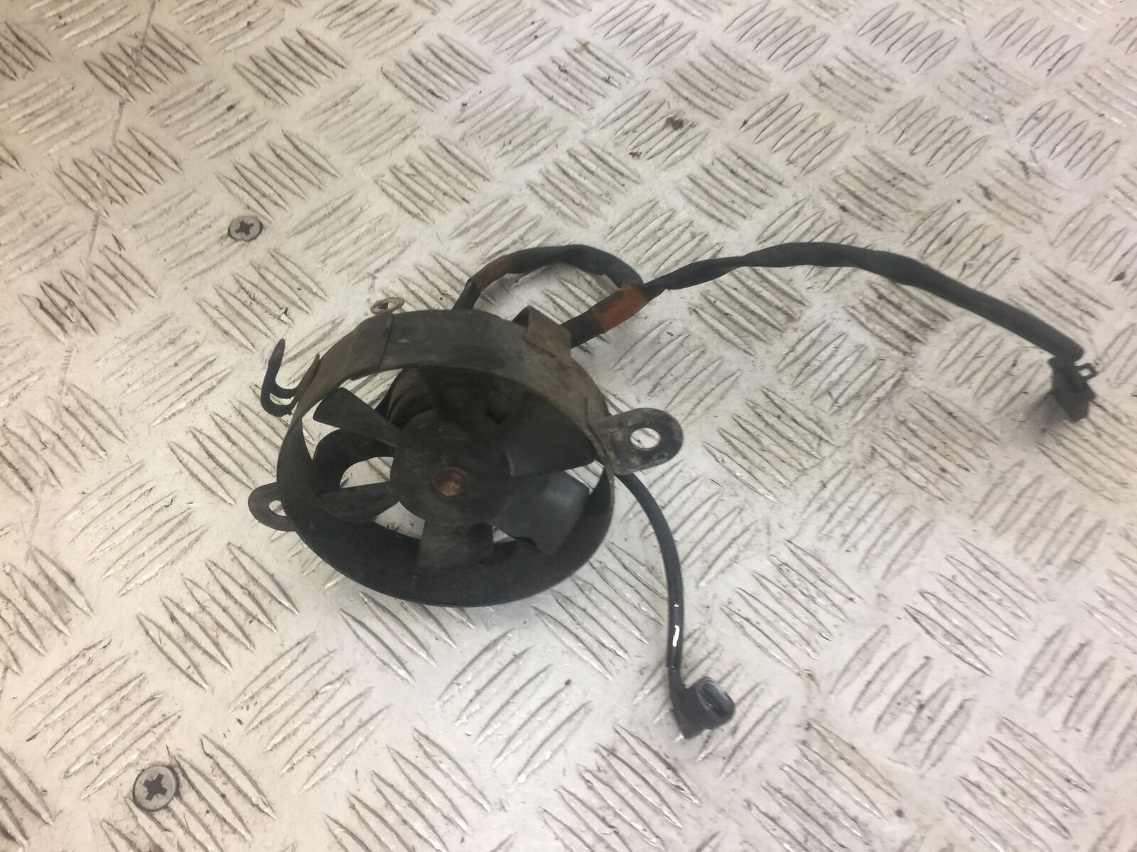 HONDA XL125 VARADERO RADIATOR FAN  YEAR 2004 (STOCK 629)