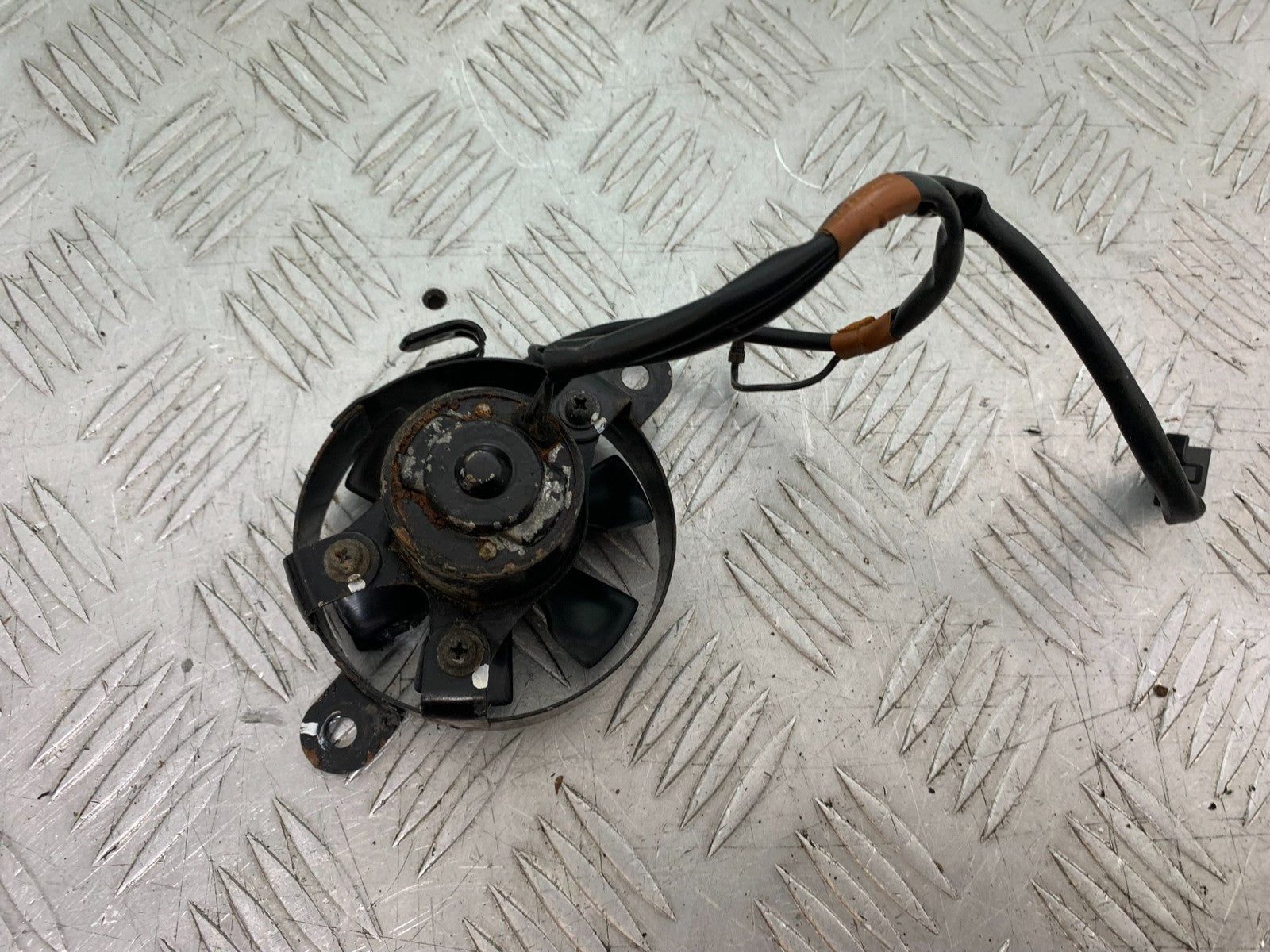 HONDA XL125 VARADERO RADIATOR FAN   YEAR 2001-2006  (CMB1304)