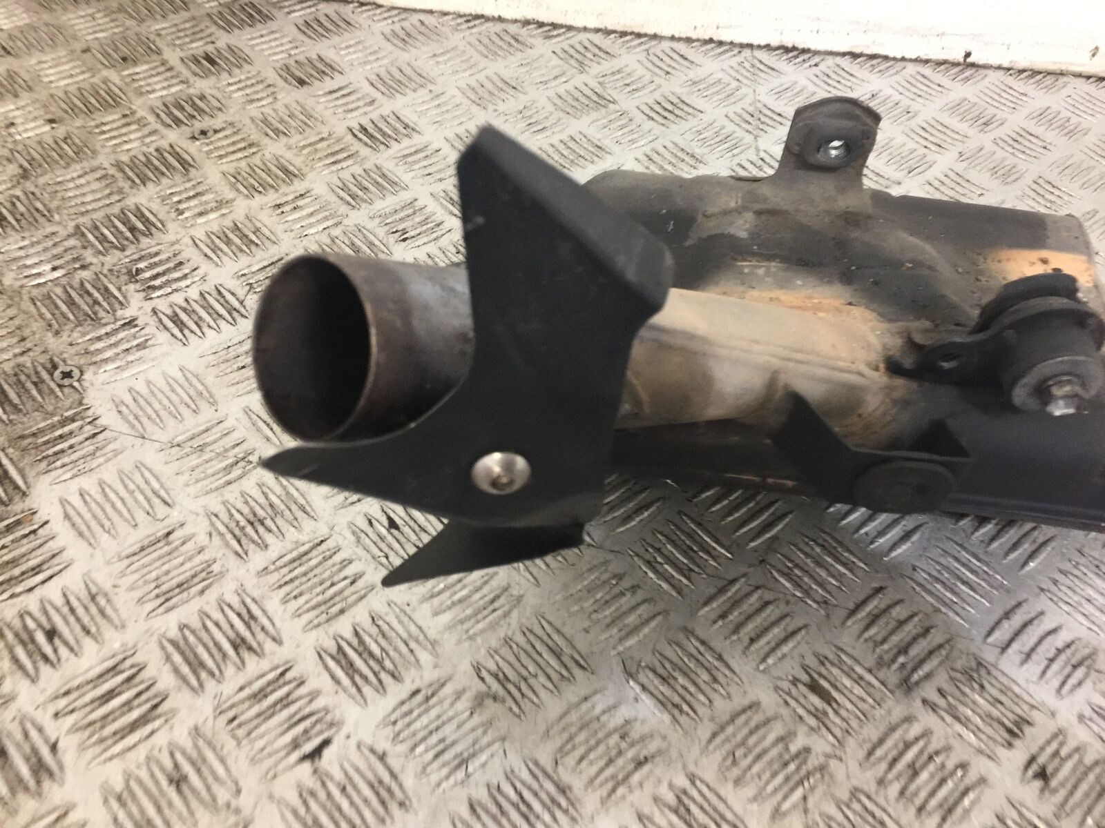 SUZUKI GSXR 750 L1-L5 EXHAUST DOWNPIPES YEAR 2012-2016 (STOCK 698)