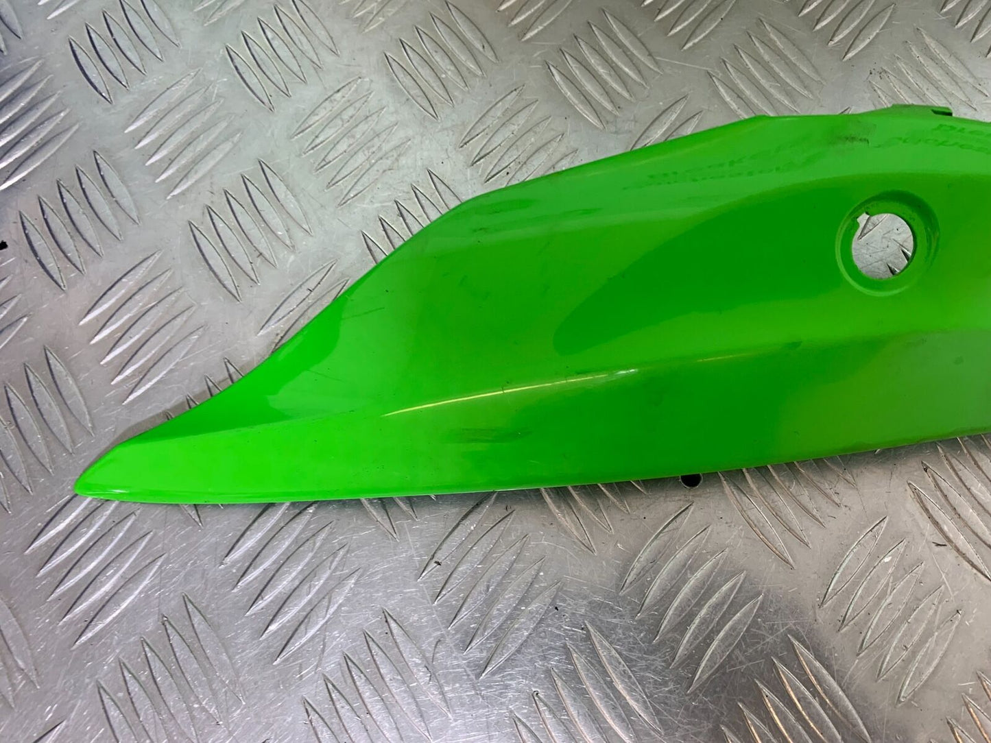 KAWASAKI ZX10R ZX 10R RIGHT SEAT PANEL YEAR 2016-2020 (CMB1015)
