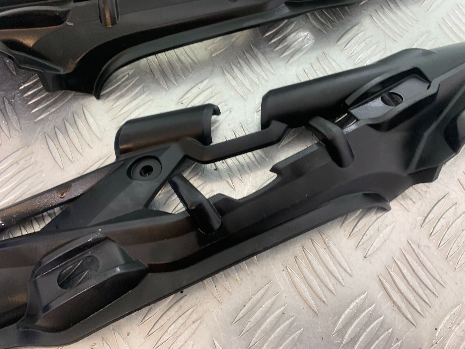 TRIUMPH TIGER 800 LEFT AND RIGHT SIDE INFILL COVERS  YEAR 2011-2014 (CMB1113)