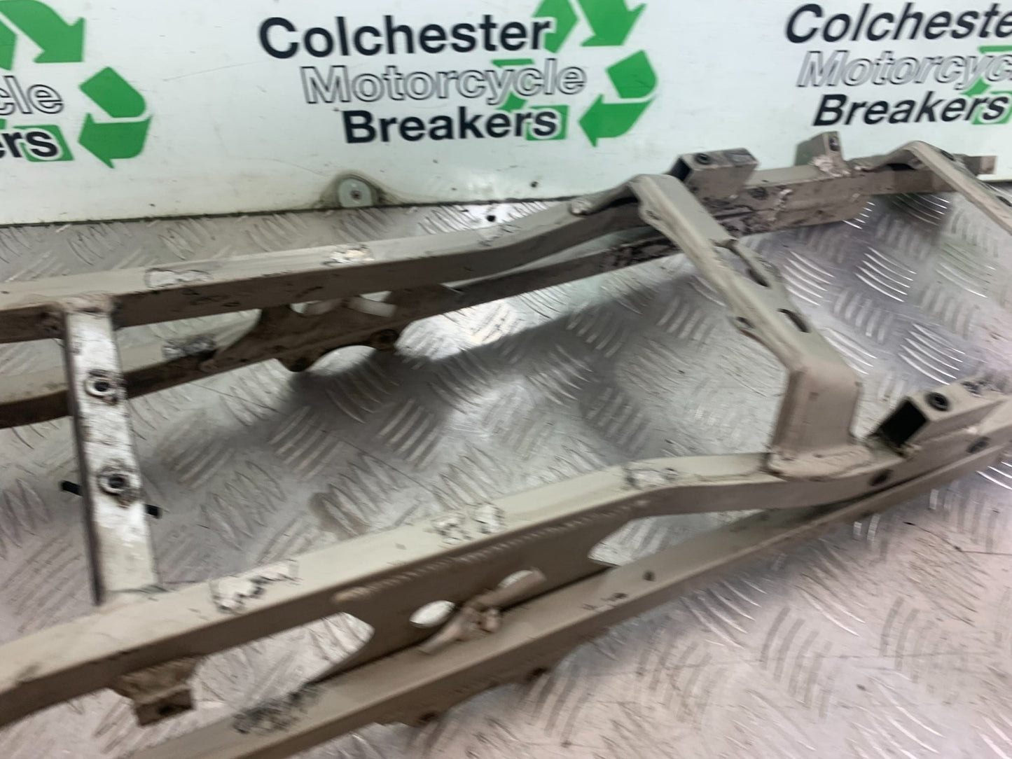 KAWASAKI ZX9R ZX9 E1 REAR SUBFRAME   YEAR 2000-01 (CMB1171)