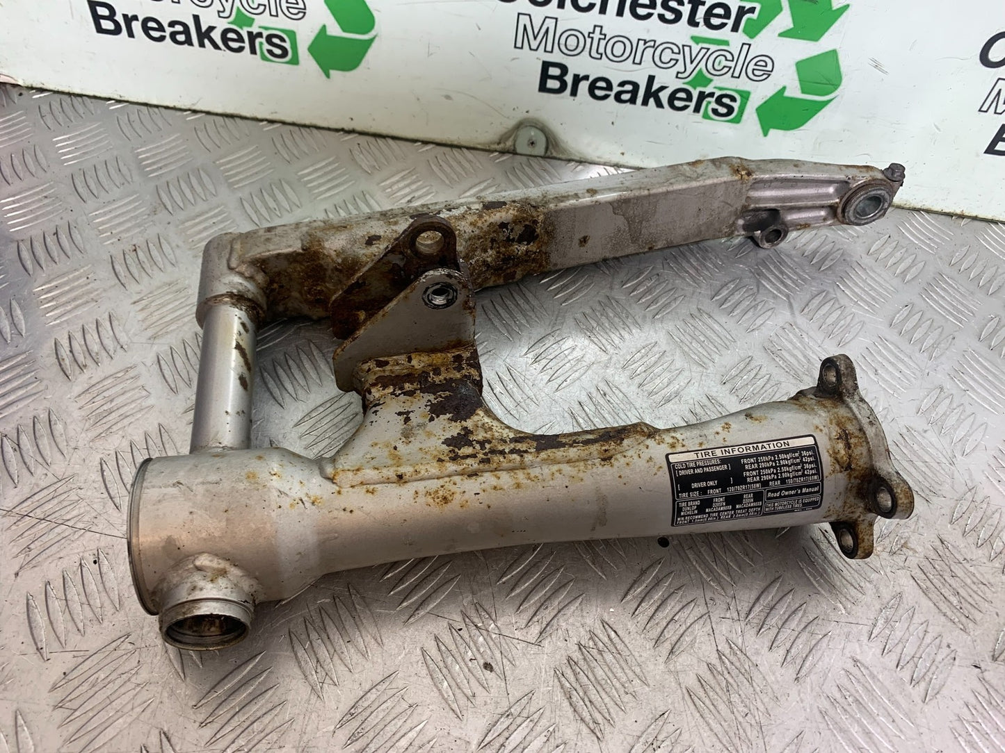 HONDA NT650 V DEAUVILLE SWINGARM YEAR 1998-01(CMB1320)