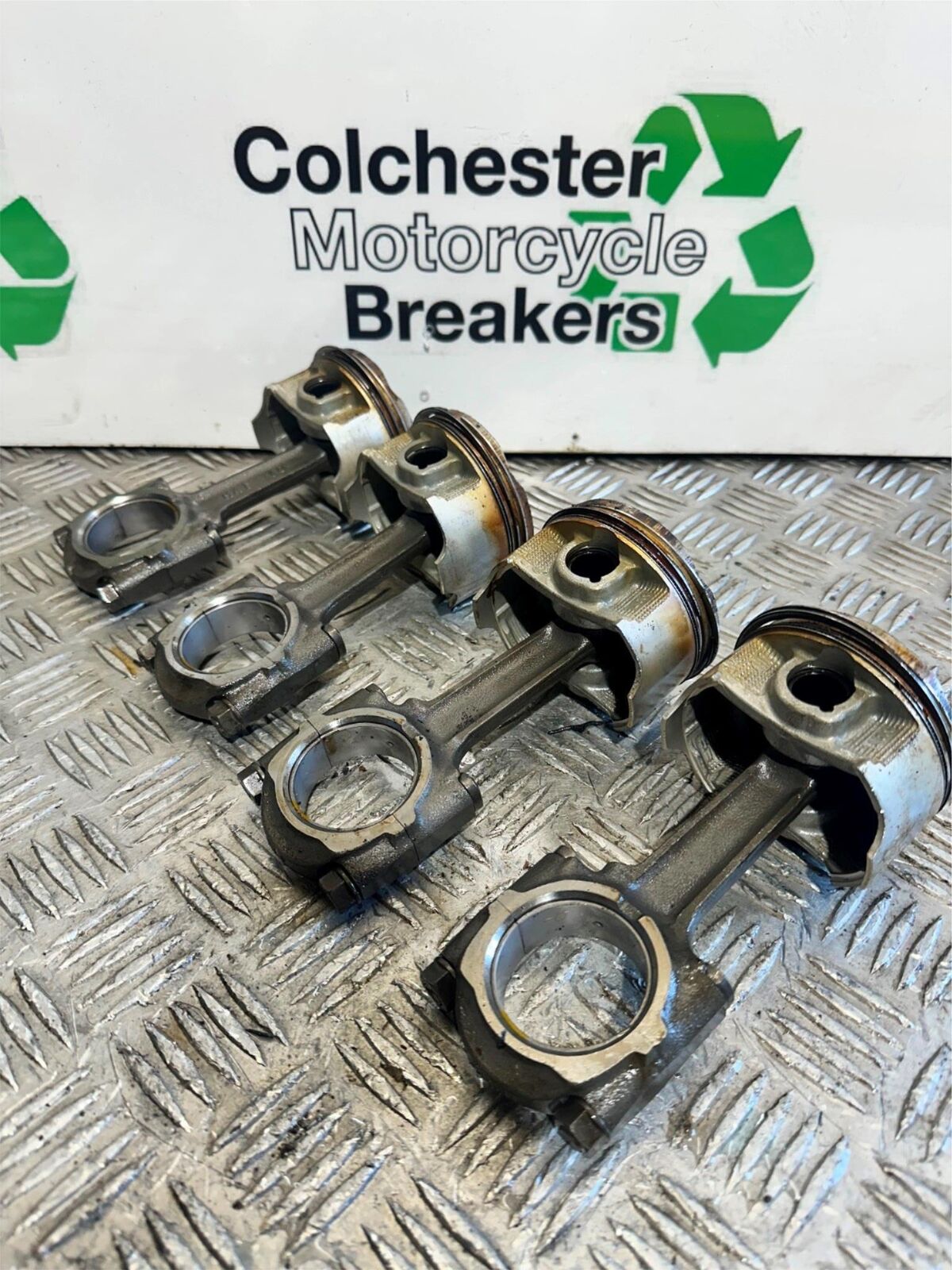 HONDA CBR1100 XX BLACKBIRD PISTONS AND CONRODS YEAR 1996-1998 (CMB1017)