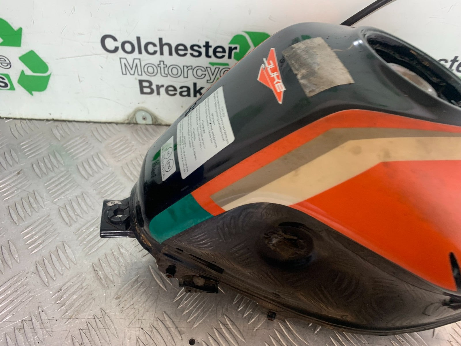 KTM DUKE 125 PETROL TANK  YEAR 2017-2022 (CMB1222)