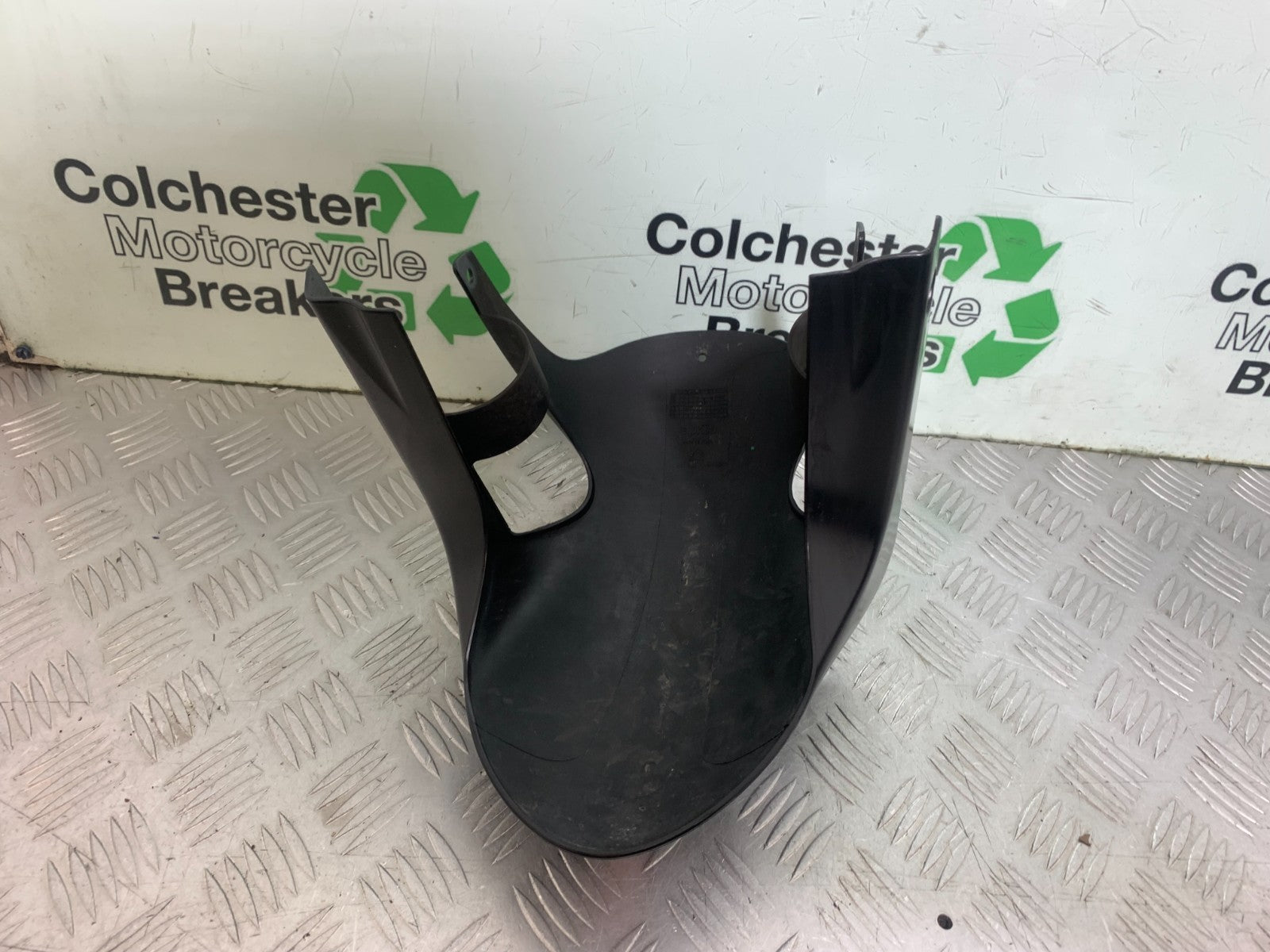 APRILIA TUONO 1000 V4R FRONT MUDGUARD  YEAR 2011-13  (CMB1331)