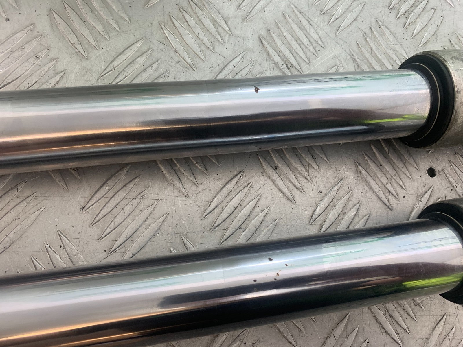 SUZUKI GSX750 INAZUMA FORKS (SOLD AS PARTS)  YEAR 1998-2003 (CMB1308)