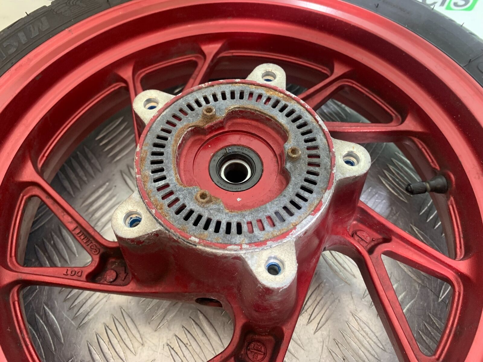 SUZUKI AN400 AN 400 BURGMAN FRONT WHEEL    YEAR 2017-2024 (CMB1118)
