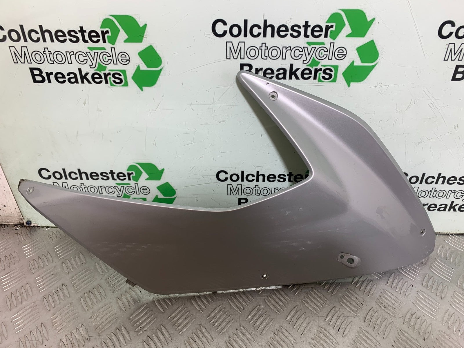 BMW F800 GT RIGHT FAIRING PANEL  YEAR 2013-2017 (CMB1248)