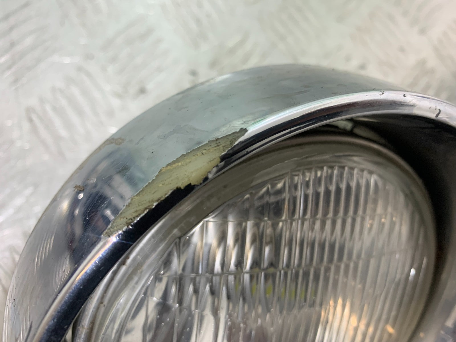 HONDA VT750 SHADOW HEADLIGHT AND BACKING YEAR 2003-2004 (CMB1265)