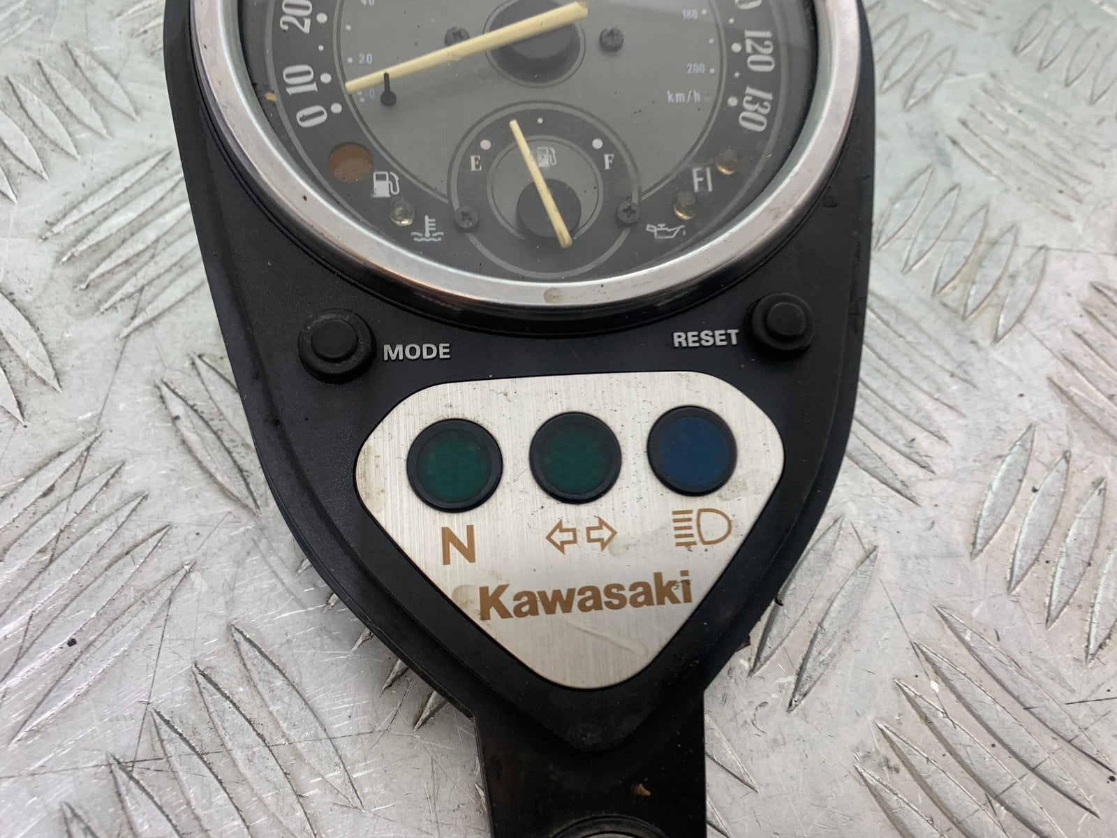 KAWASAKI VN1500 CLASSIC CLOCKS SPEEDO DASH    YEAR 1999 -2006 (CMB1166)