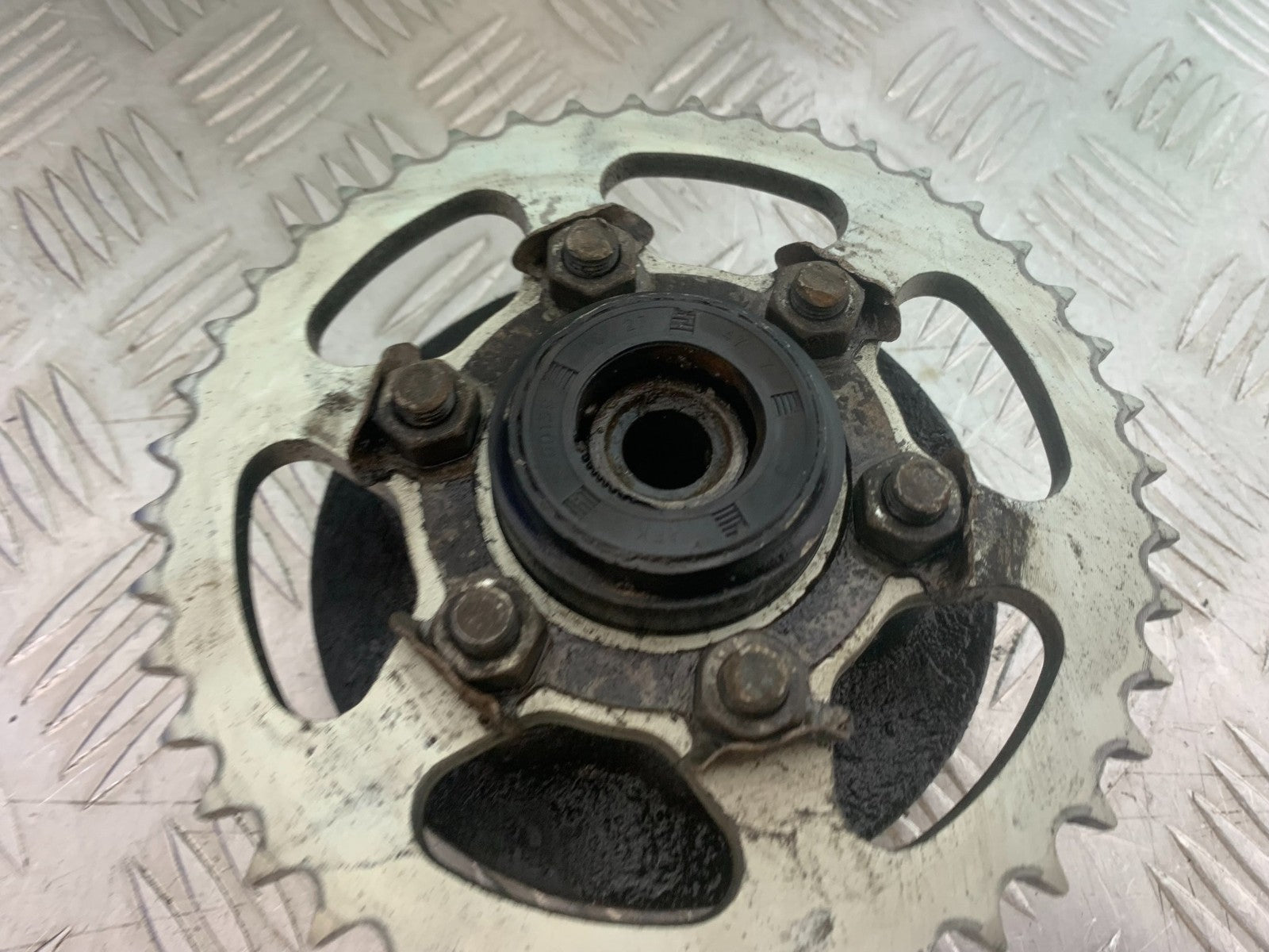 BENELLI BN125 BN 125 REAR SPROCKET CARRIER  YEAR 2018-2021 (CMB1245)