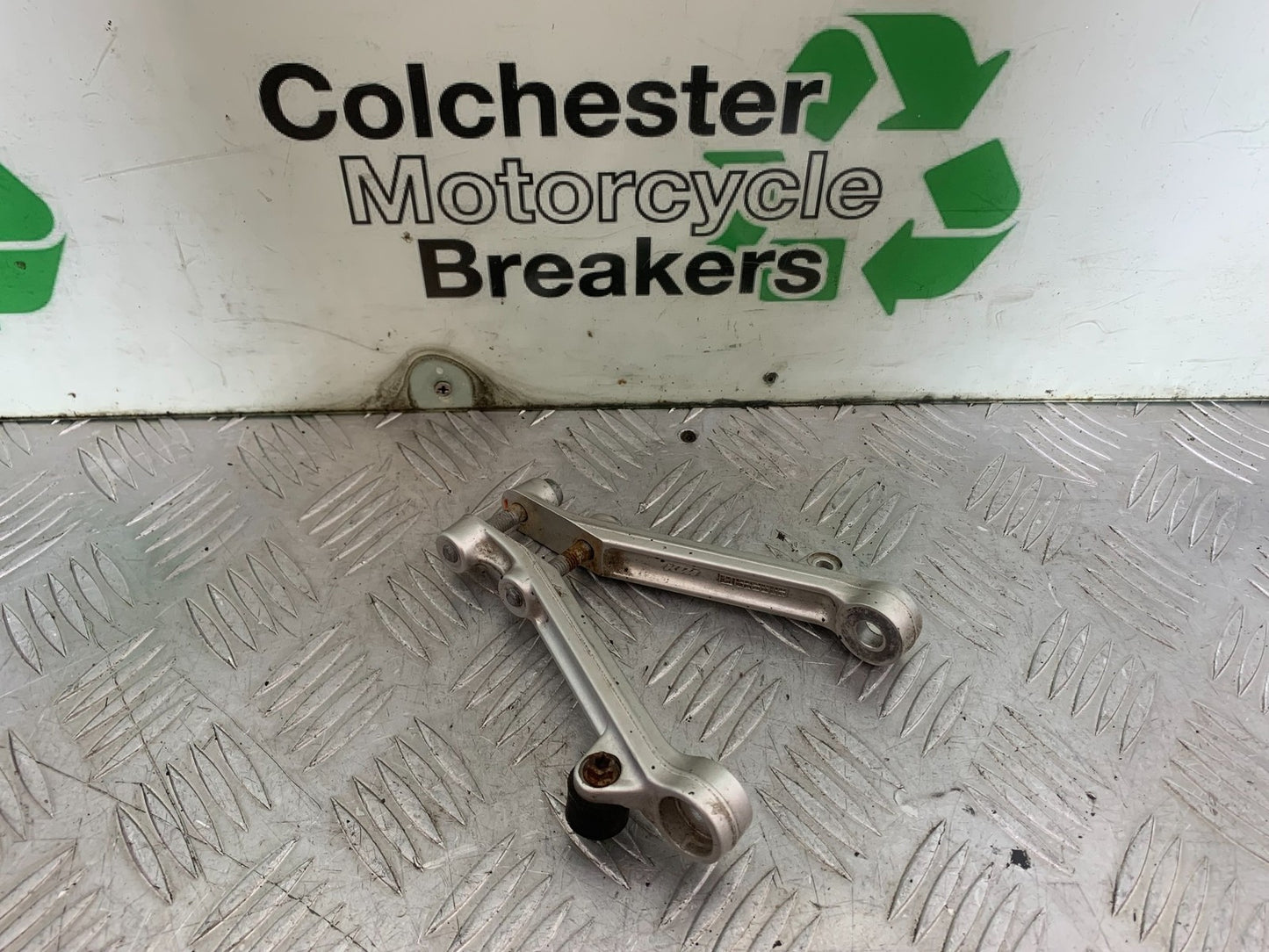 KTM 690 DUKE R LC4 ENGINE MOUNTS BRACKETS YEAR 2012-2015  (CMB1180)