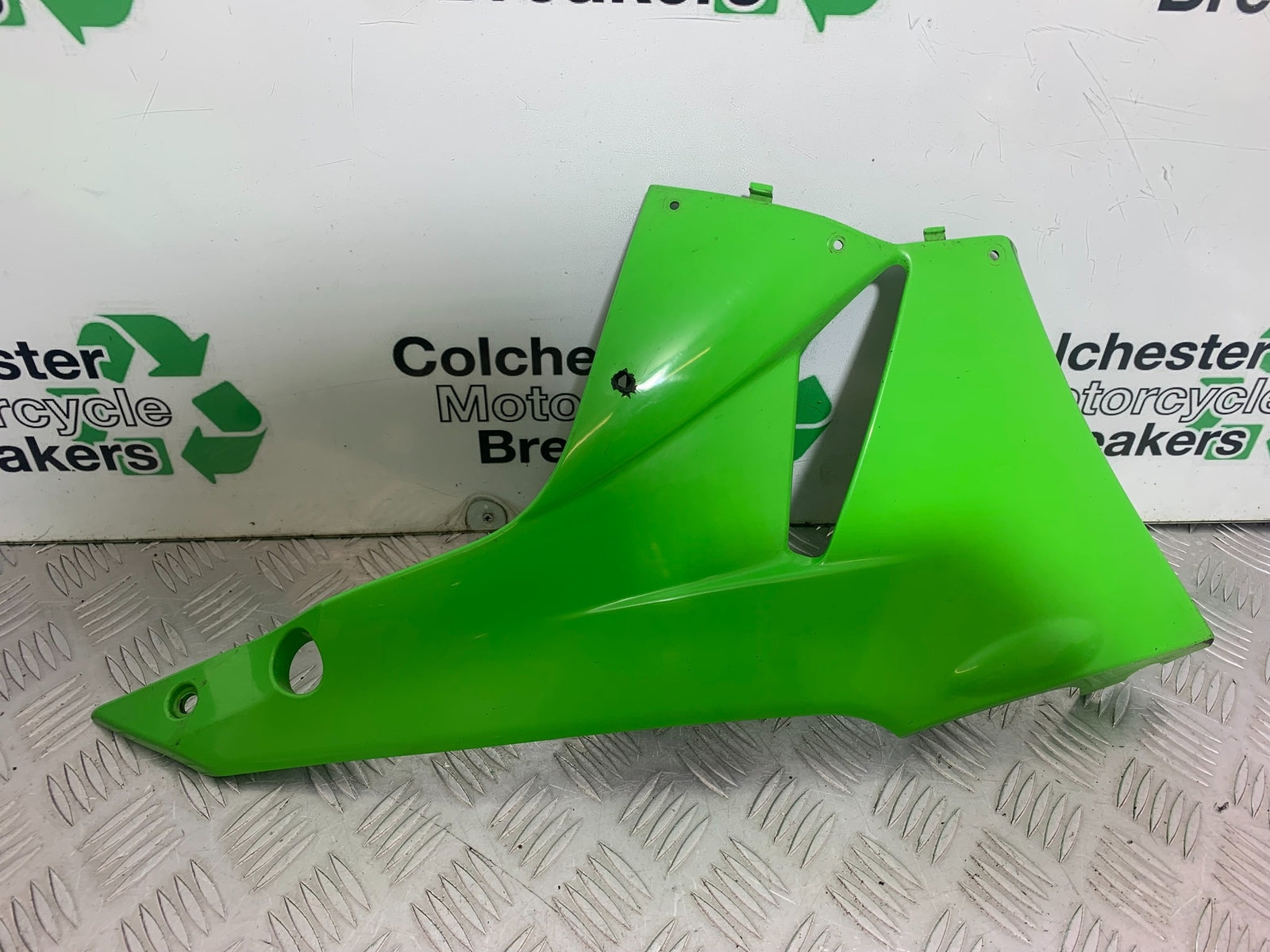 KAWASAKI ZX6R RIGHT LOWER FAIRING PANEL  YEAR 2009-2012 (CMB1136)