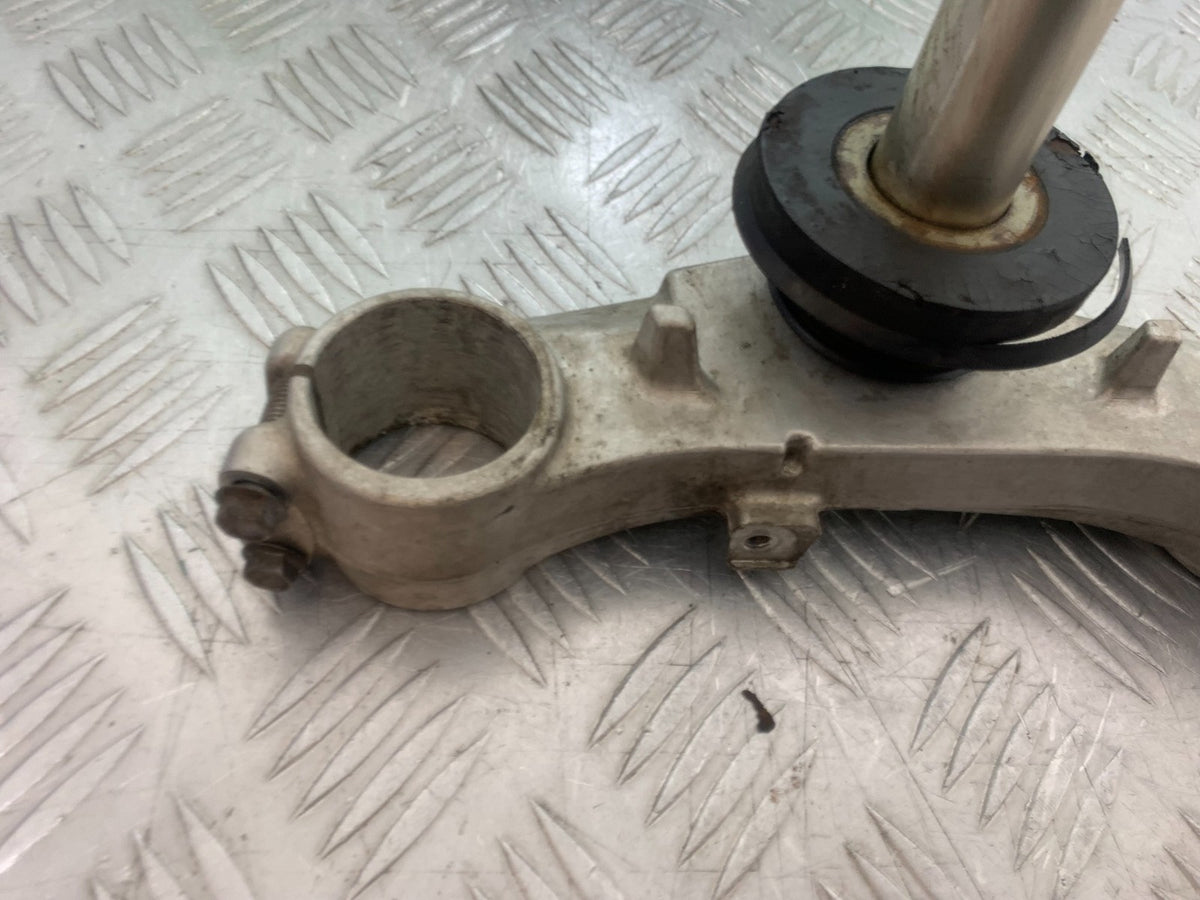 SUZUKI GSXR600 GSXR 600 K1 K2 K3 BOTTOM YOKE 1999-03 (CMB1284)