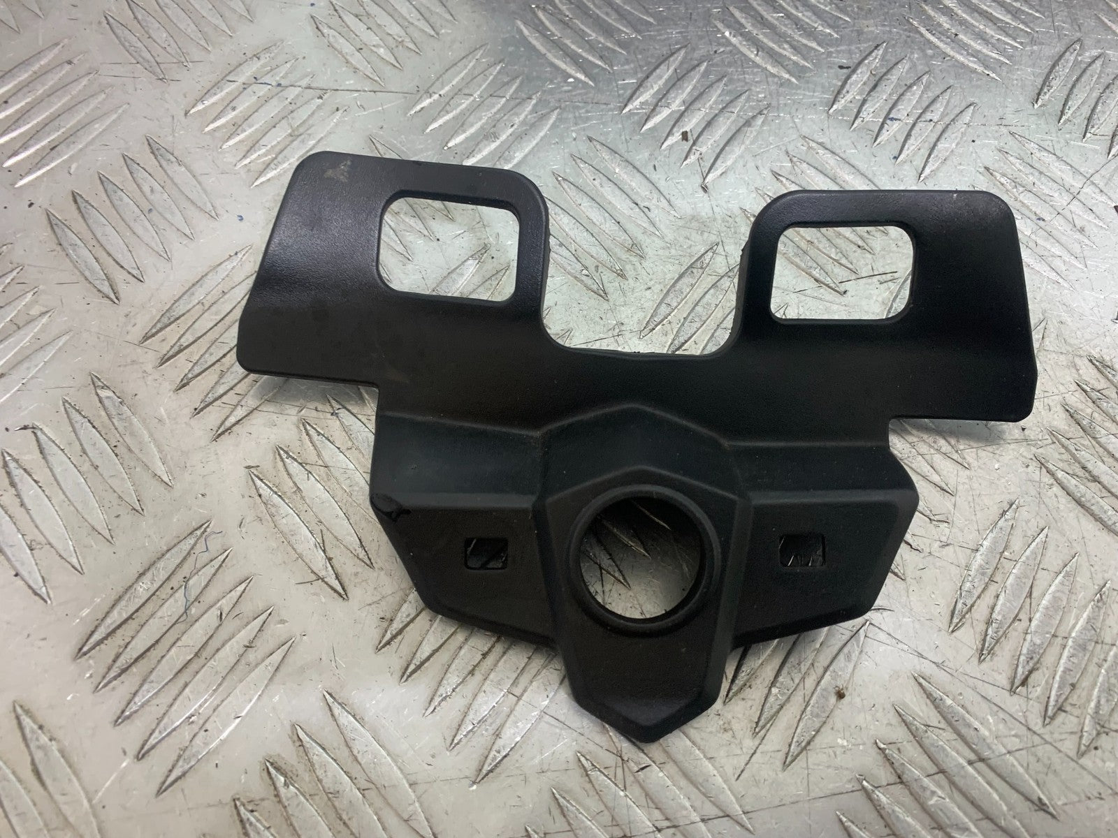 YAMAHA YS125 YS 125 IGNITION SWITCH COVER  YEAR 2017-2021 (CMB1321)