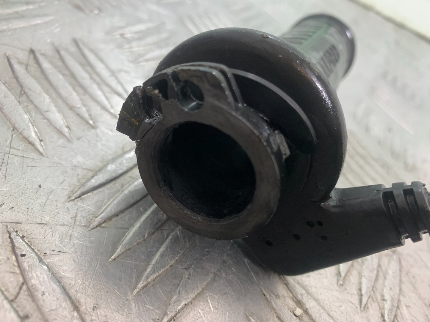 PIAGGIO VESPA GTS 125 THROTTLE TWIST GRIP  YEAR 2009-2014  (CMB1261)