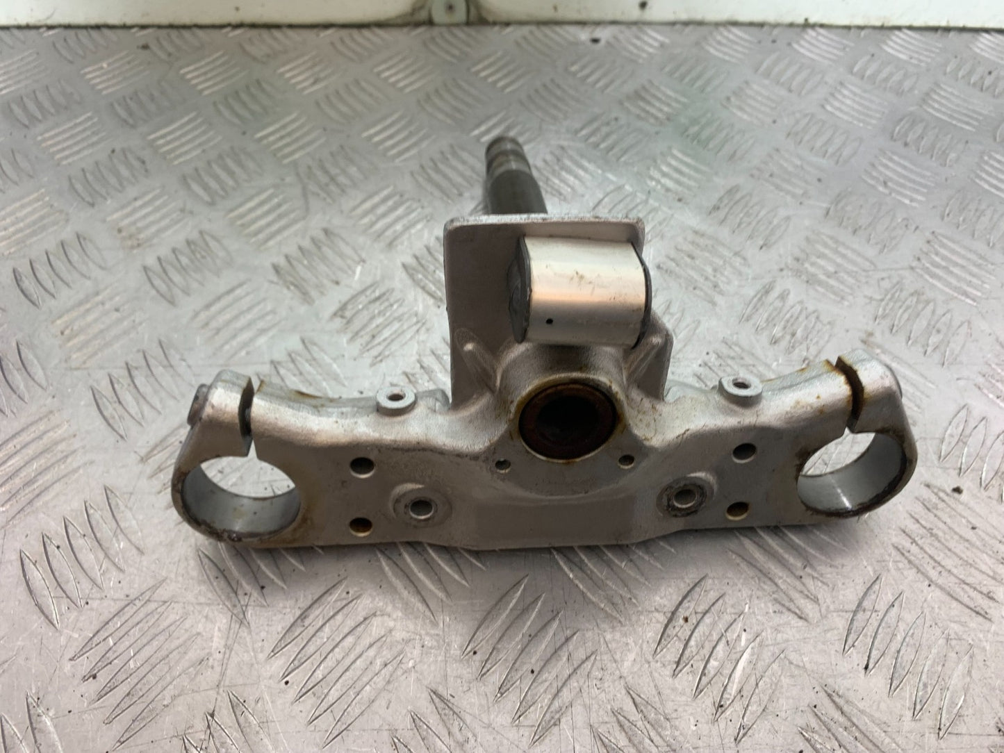 HONDA VT750 SHADOW BOTTOM YOKE  YEAR 2003-2004 (CMB1265)