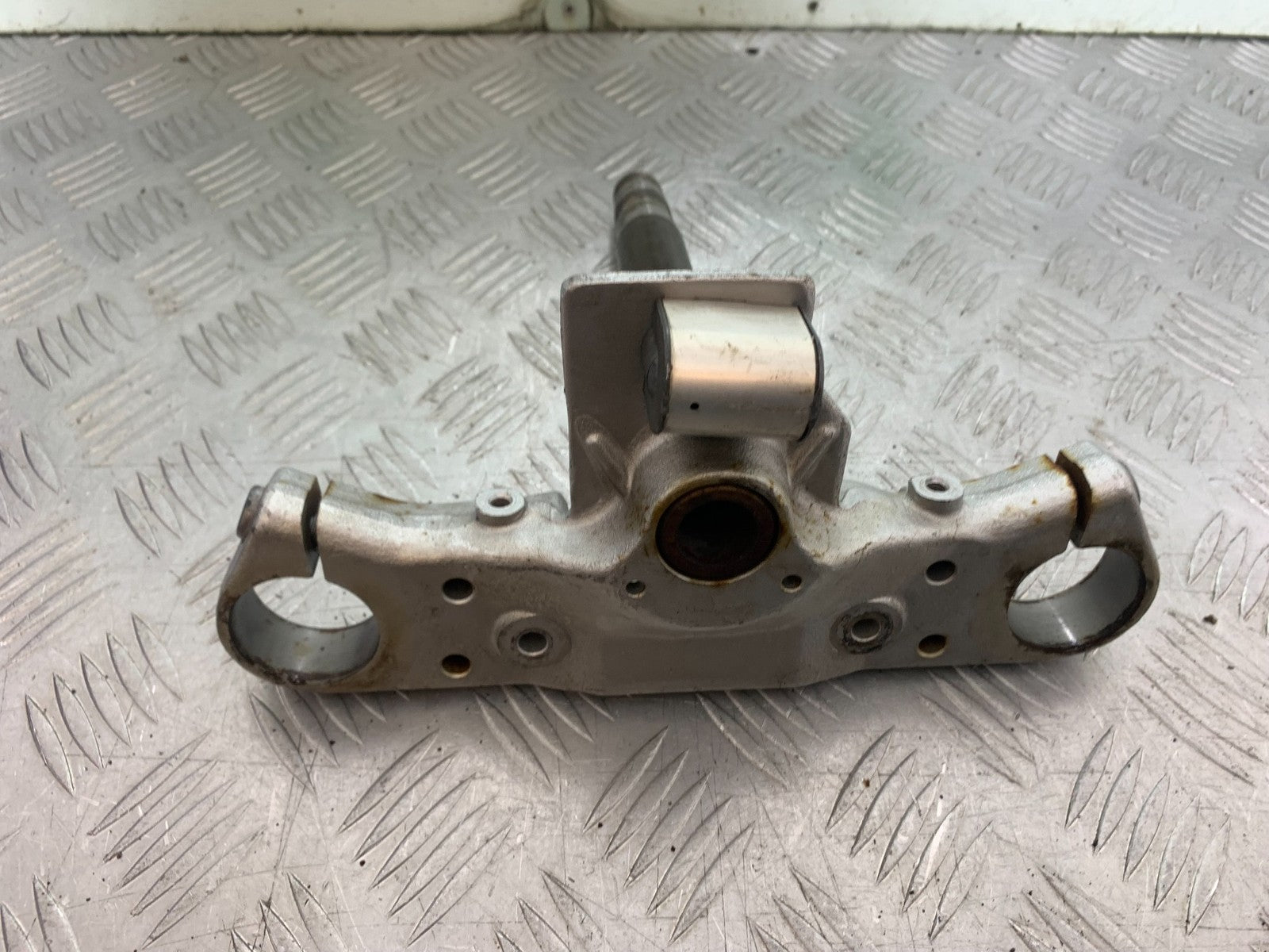 HONDA VT750 SHADOW BOTTOM YOKE  YEAR 2003-2004 (CMB1265)