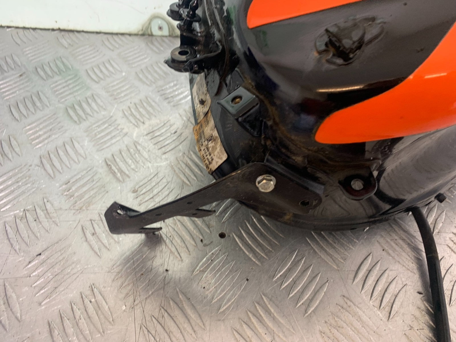 KTM DUKE 125 PETROL TANK  YEAR 2017-2022 (CMB1222)