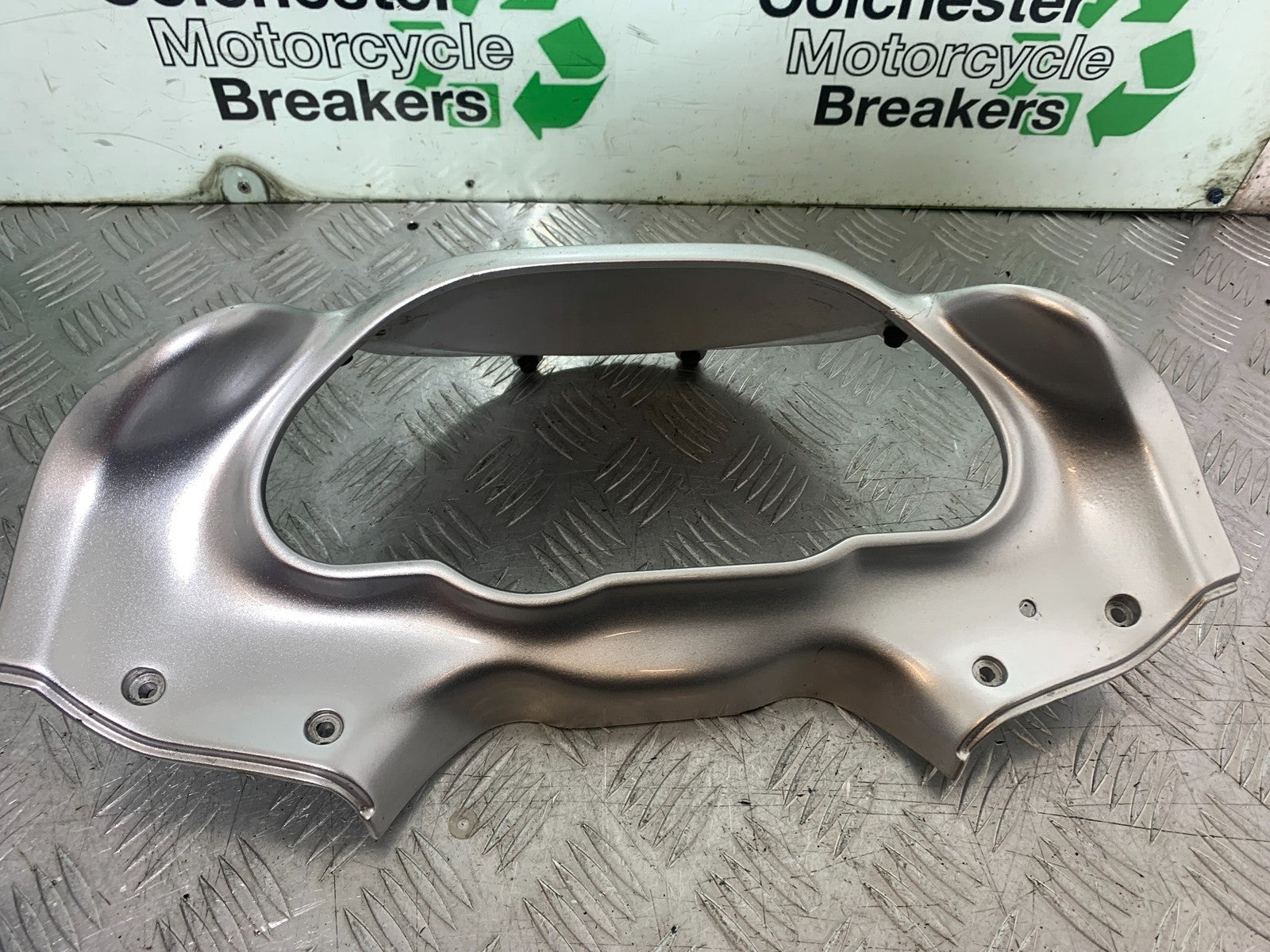 KAWASAKI ZZR1100 D CLOCK SURROUND YEAR 1993-2001 (CMB1289)
