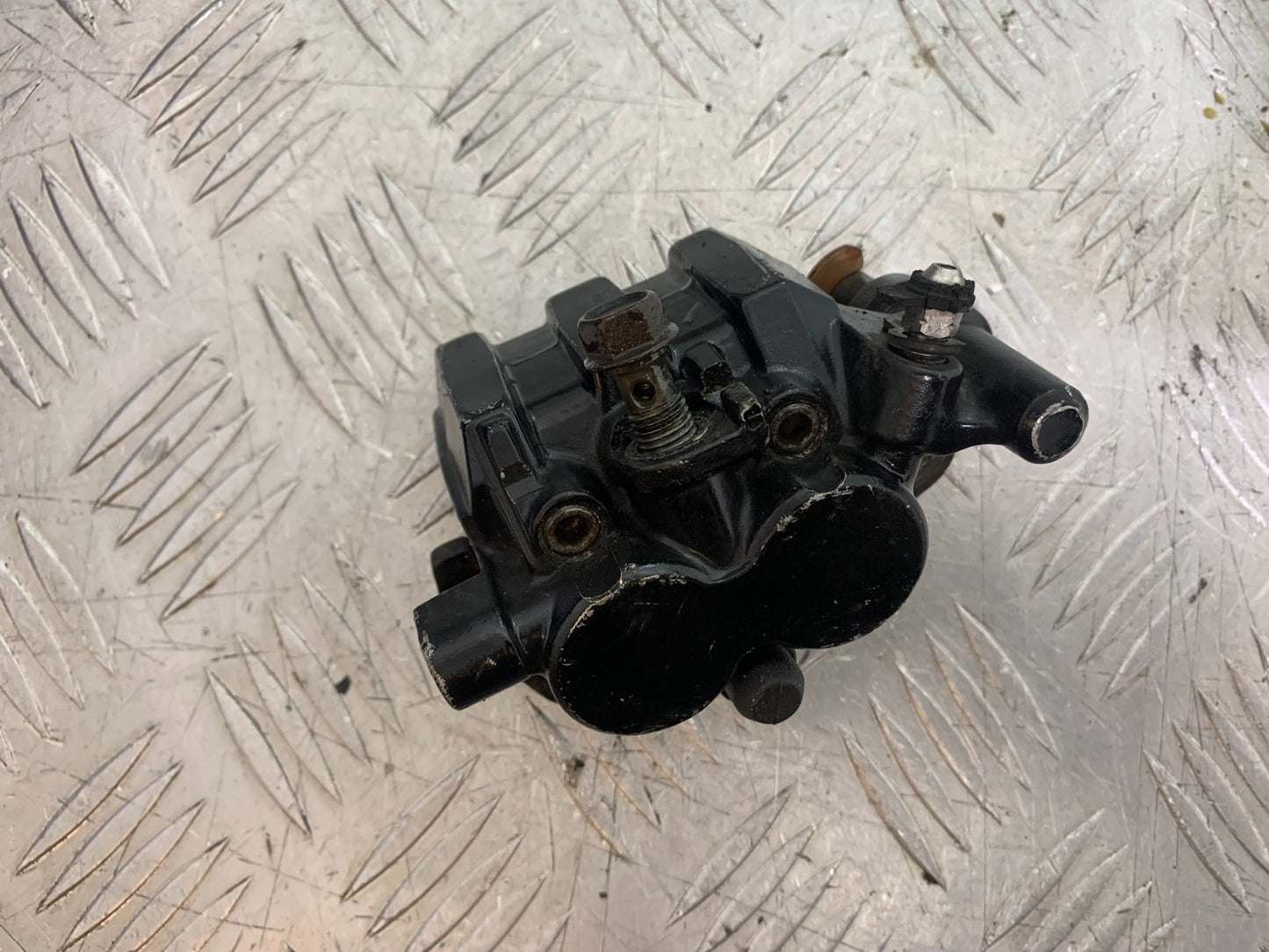 TRIUMPH TROPHY 900 REAR BRAKE CALIPER  YEAR 1991-95 (CMB1251)