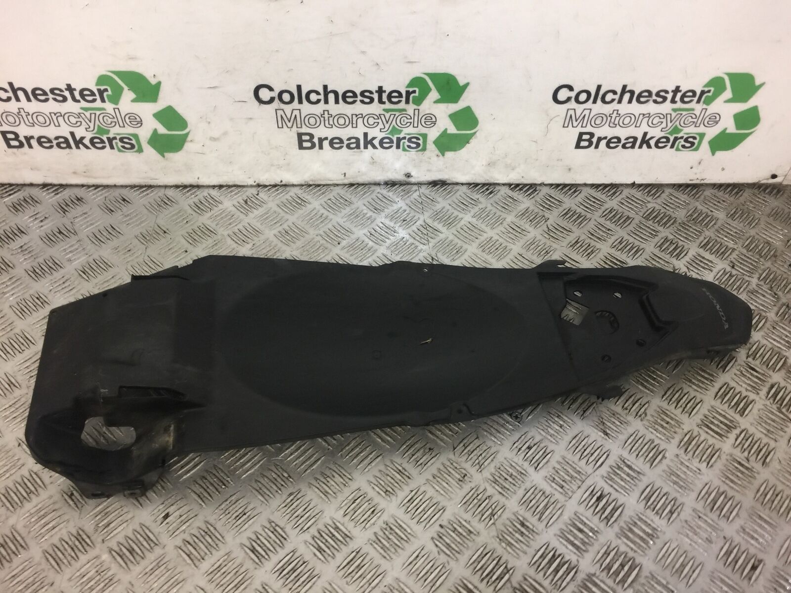 HONDA NC700 NC 700 UNDERTRAY  YEAR 2011 STOCK 513
