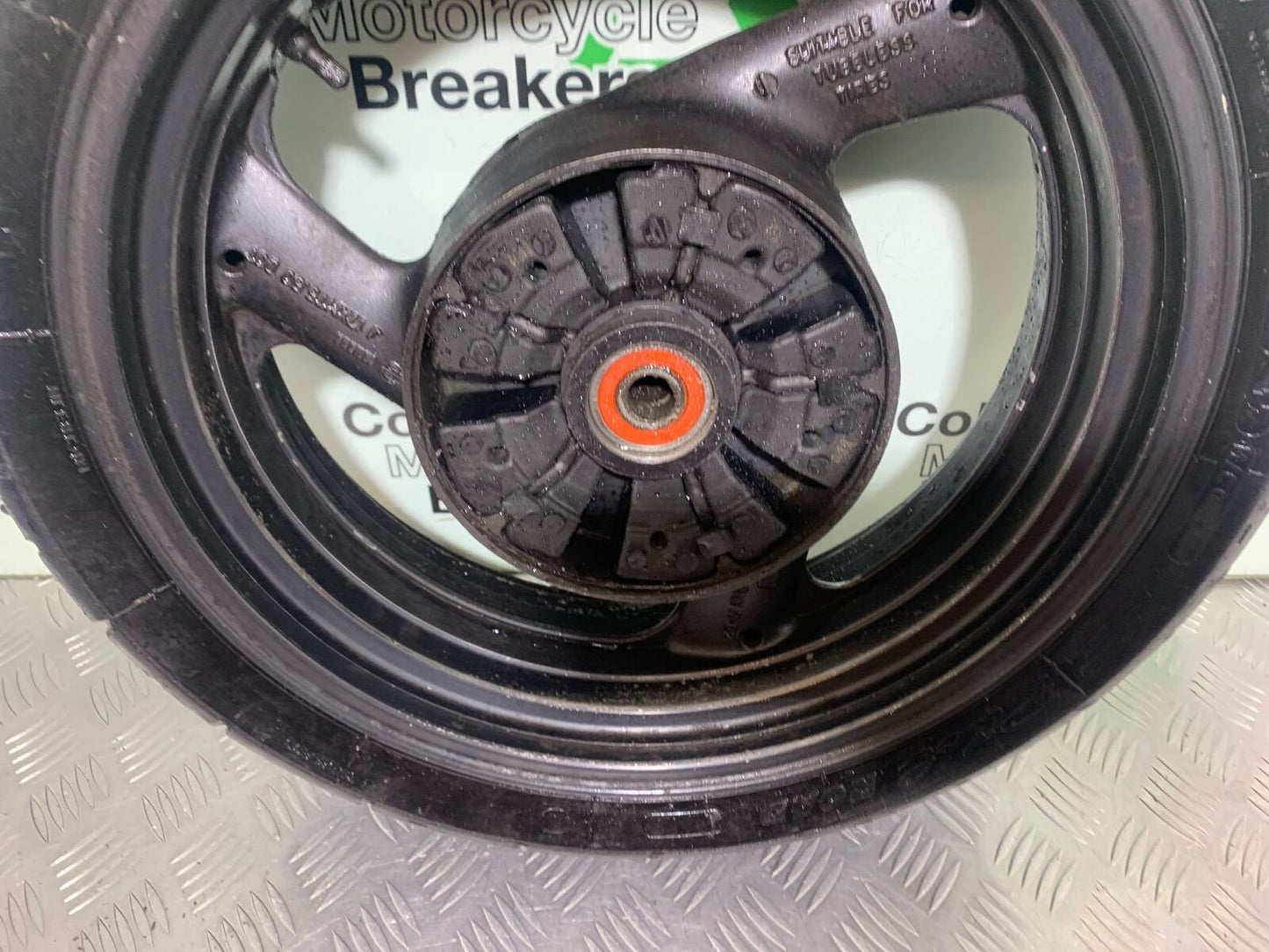 YAMAHA XJR1300 XJR 1300 REAR WHEEL  YEAR 1999-2003 (CMB1055)