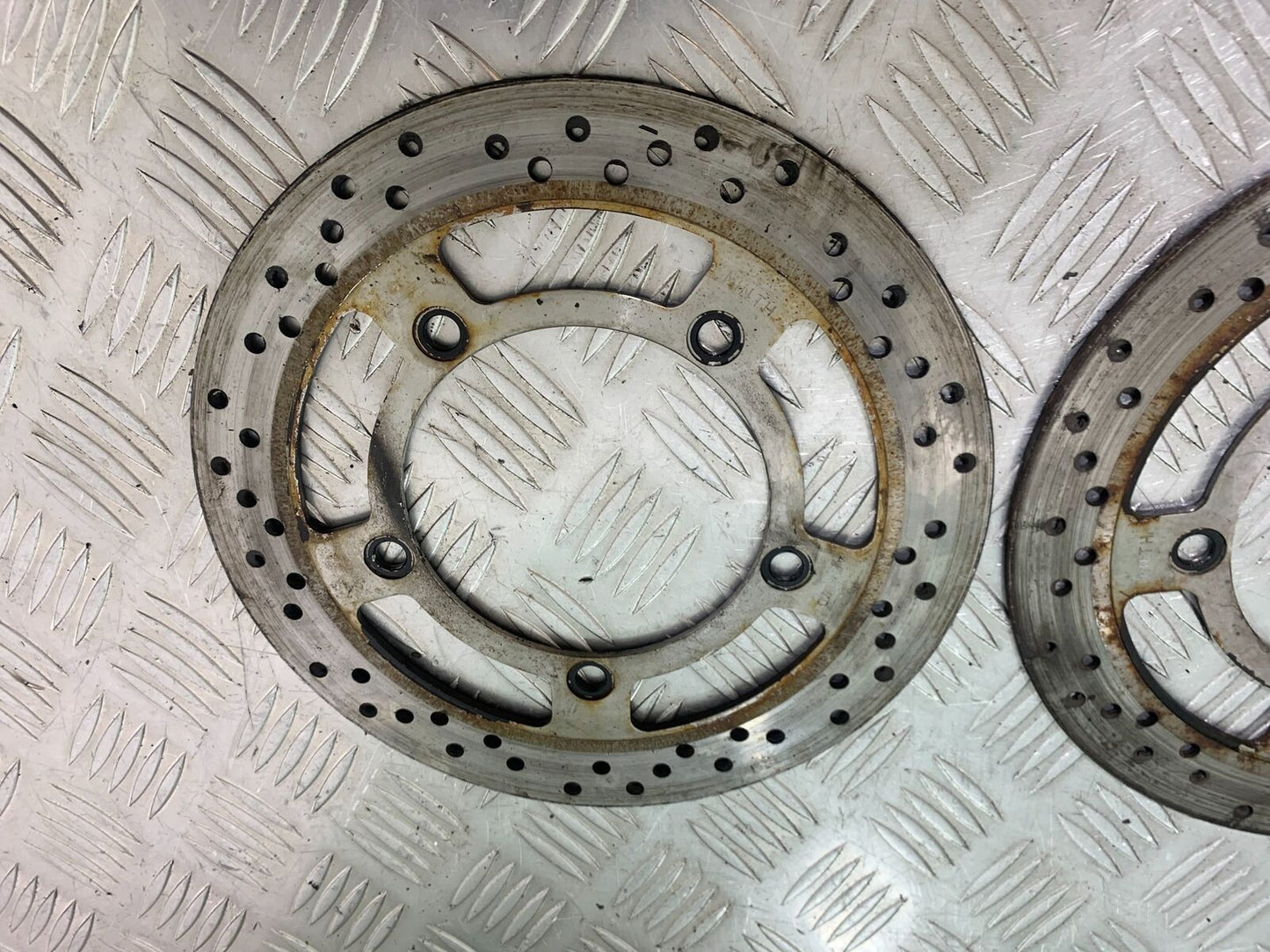 SUZUKI AN400 AN 400 BURGMAN FRONT BRAKE DISCS YEAR 2017-2024 (CMB1118)