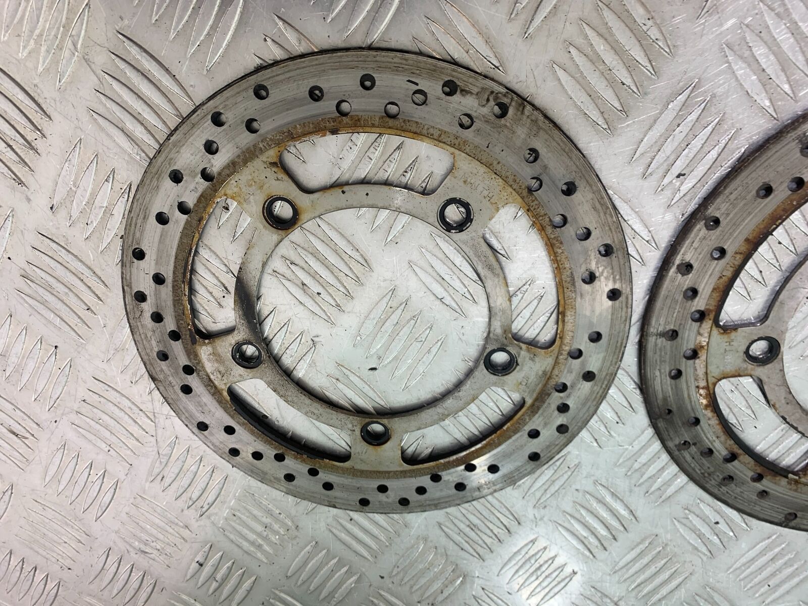 SUZUKI AN400 AN 400 BURGMAN FRONT BRAKE DISCS YEAR 2017-2024 (CMB1118)