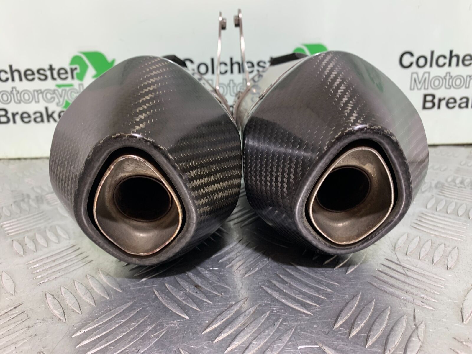 TRIUMPH 1050 SPEED TRIPLE RS  ARROW SILENCERS YEAR 2018-2020 (CMB1029)