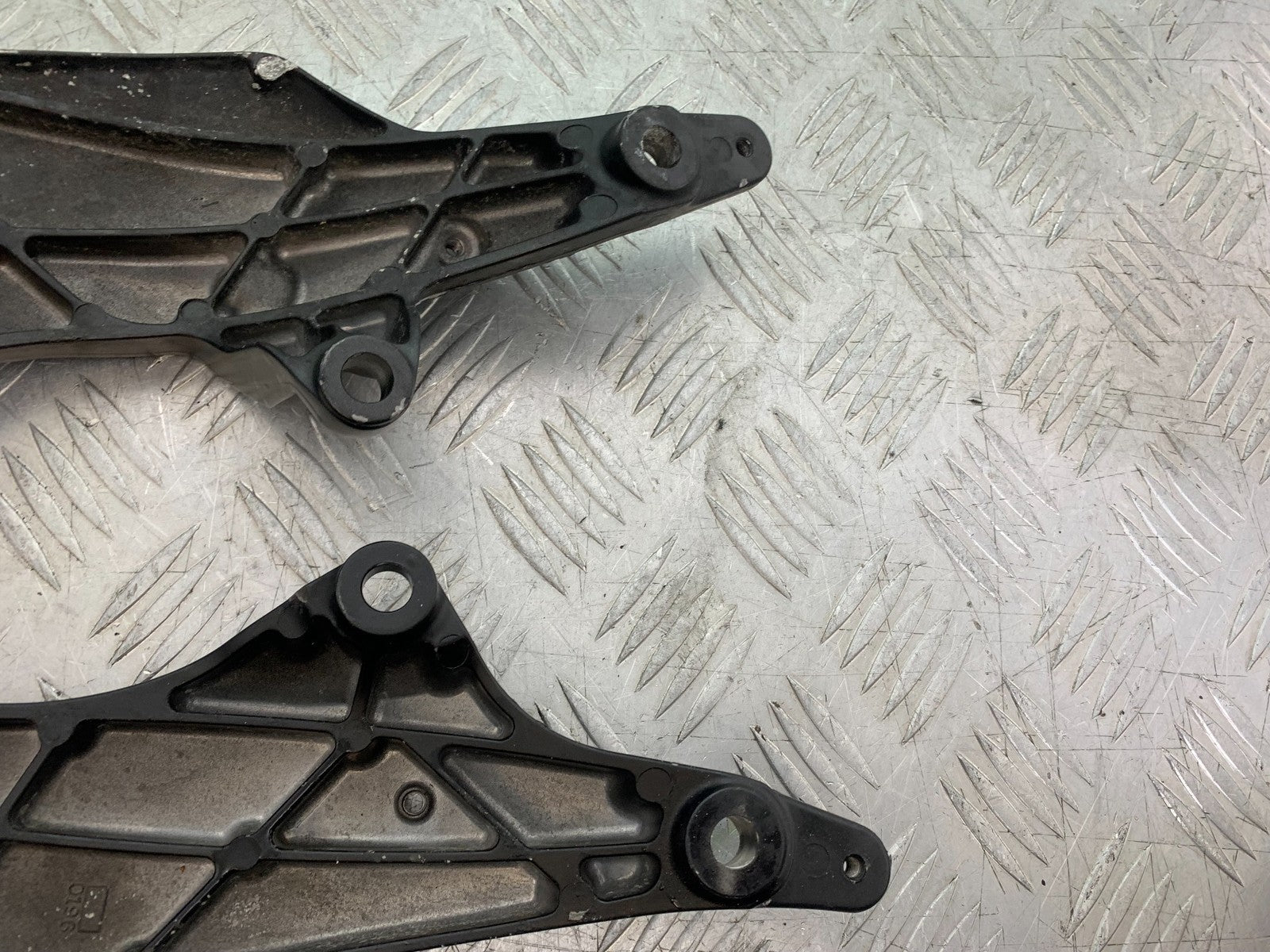 KAWASAKI ZX10R ZX10 R ENGINE BRACKETS 2008-2010 (CMB1301)