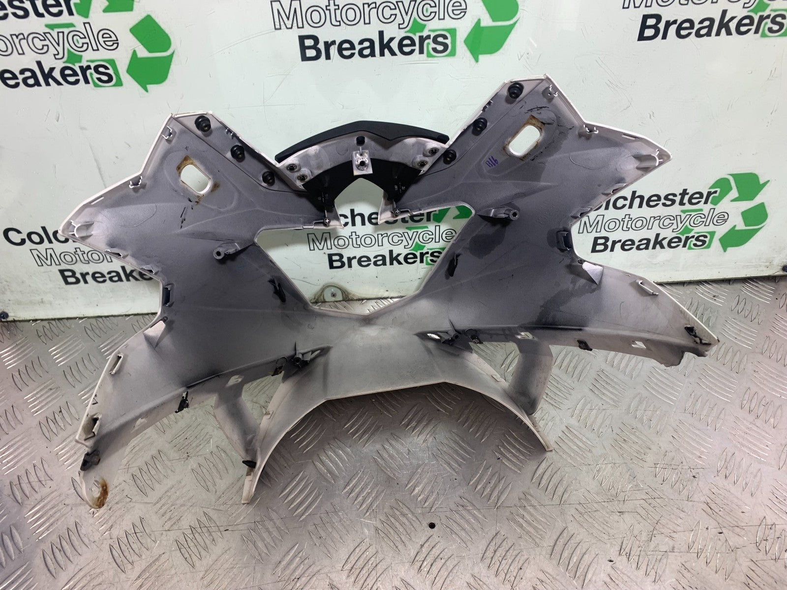 YAMAHA XJ6 XJ6-S TOP FAIRING YEAR 2009-2015  (CMB1212)